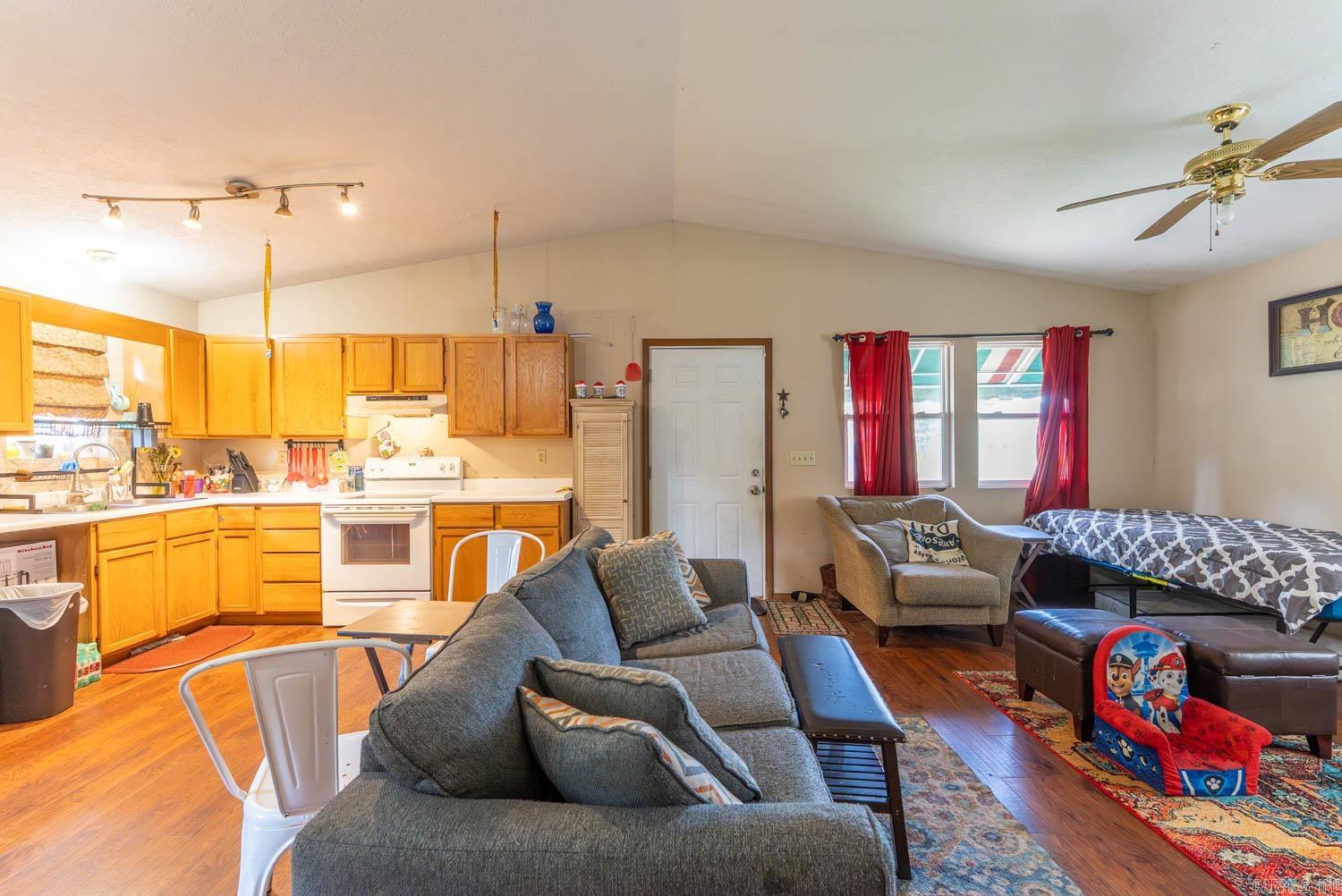 800 Waverly Road Property Photo 12