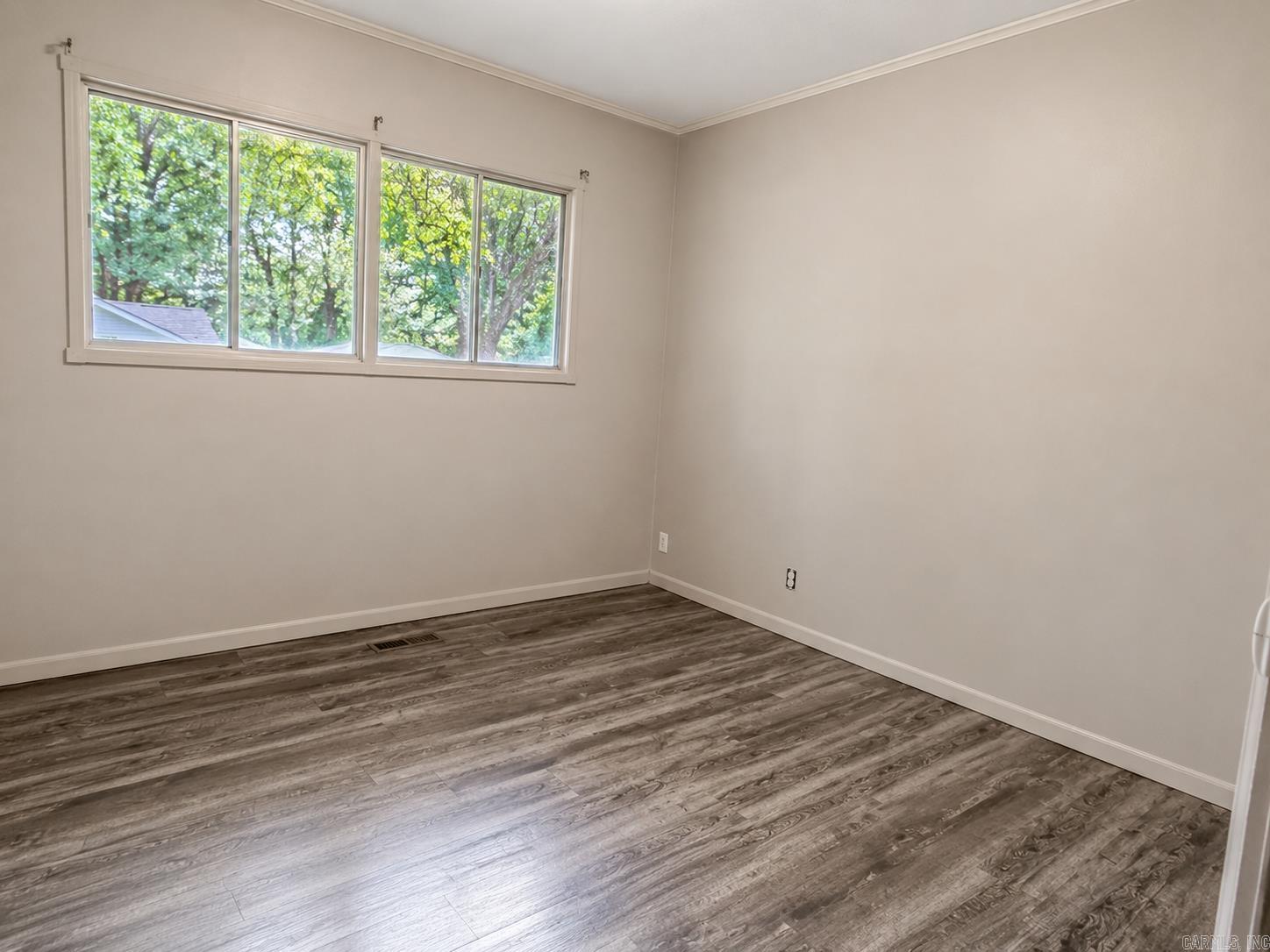 1812 James Street Property Photo 6