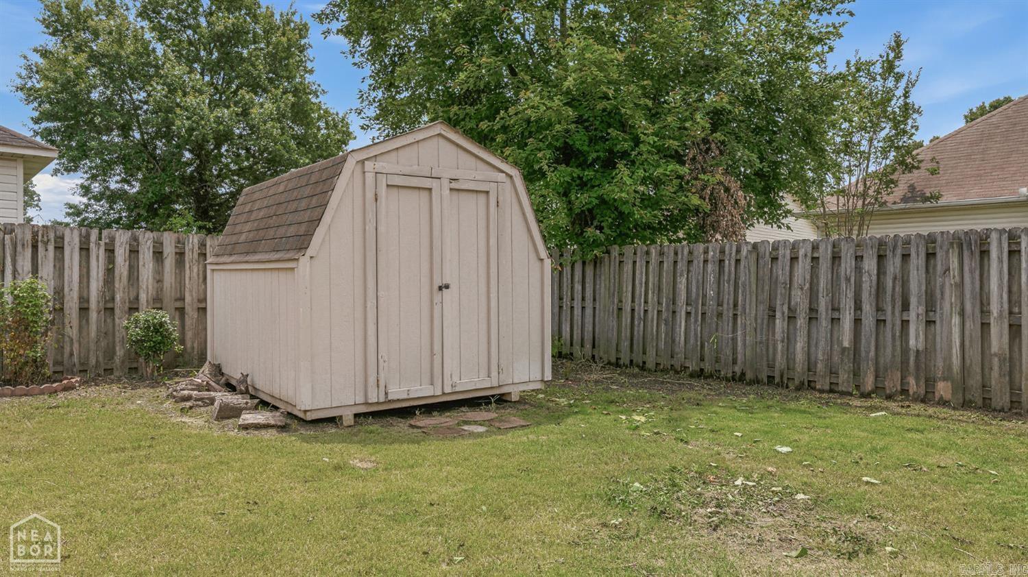 5437 Summer Place Property Photo 3