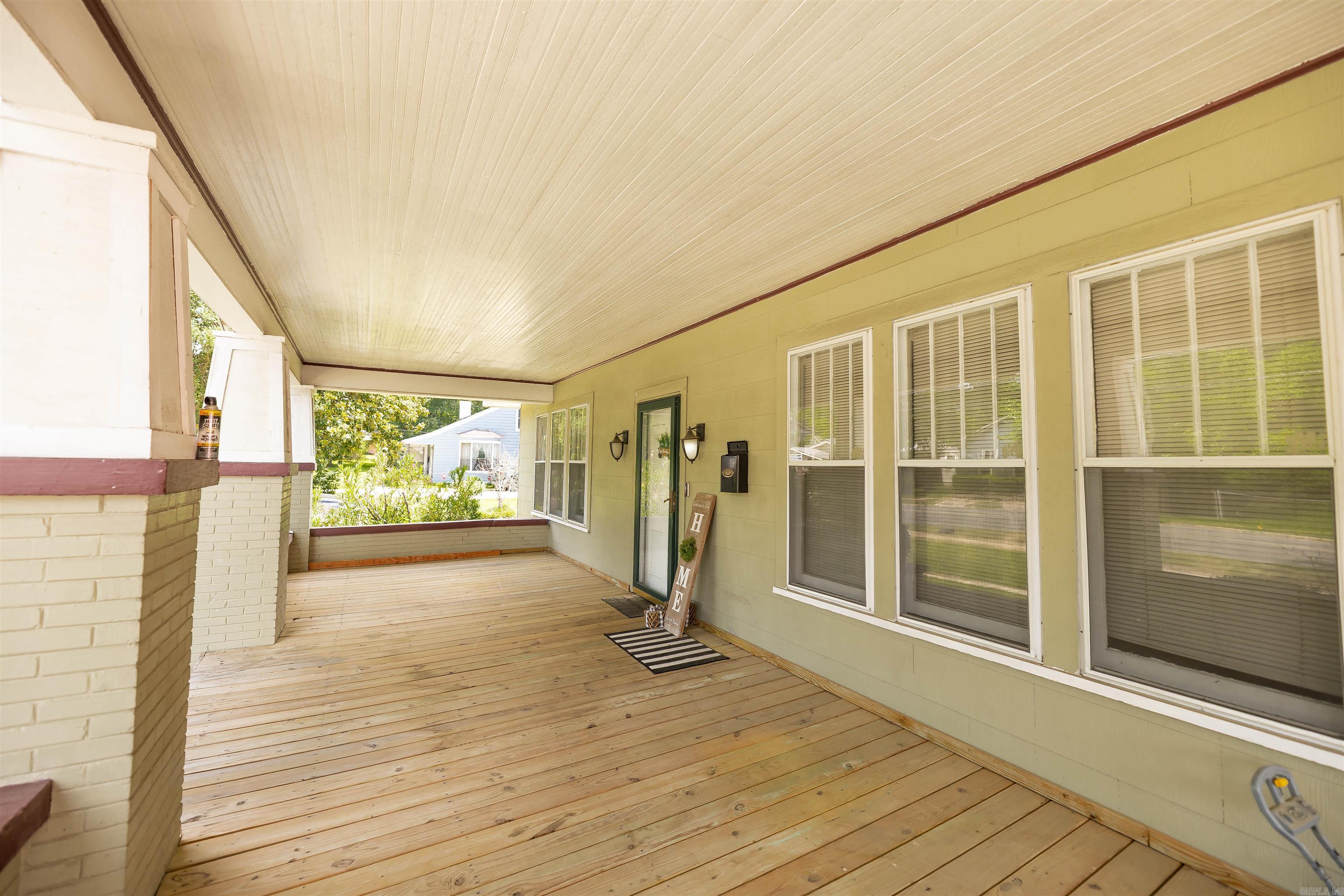 206 S Newton Avenue Property Photo 4