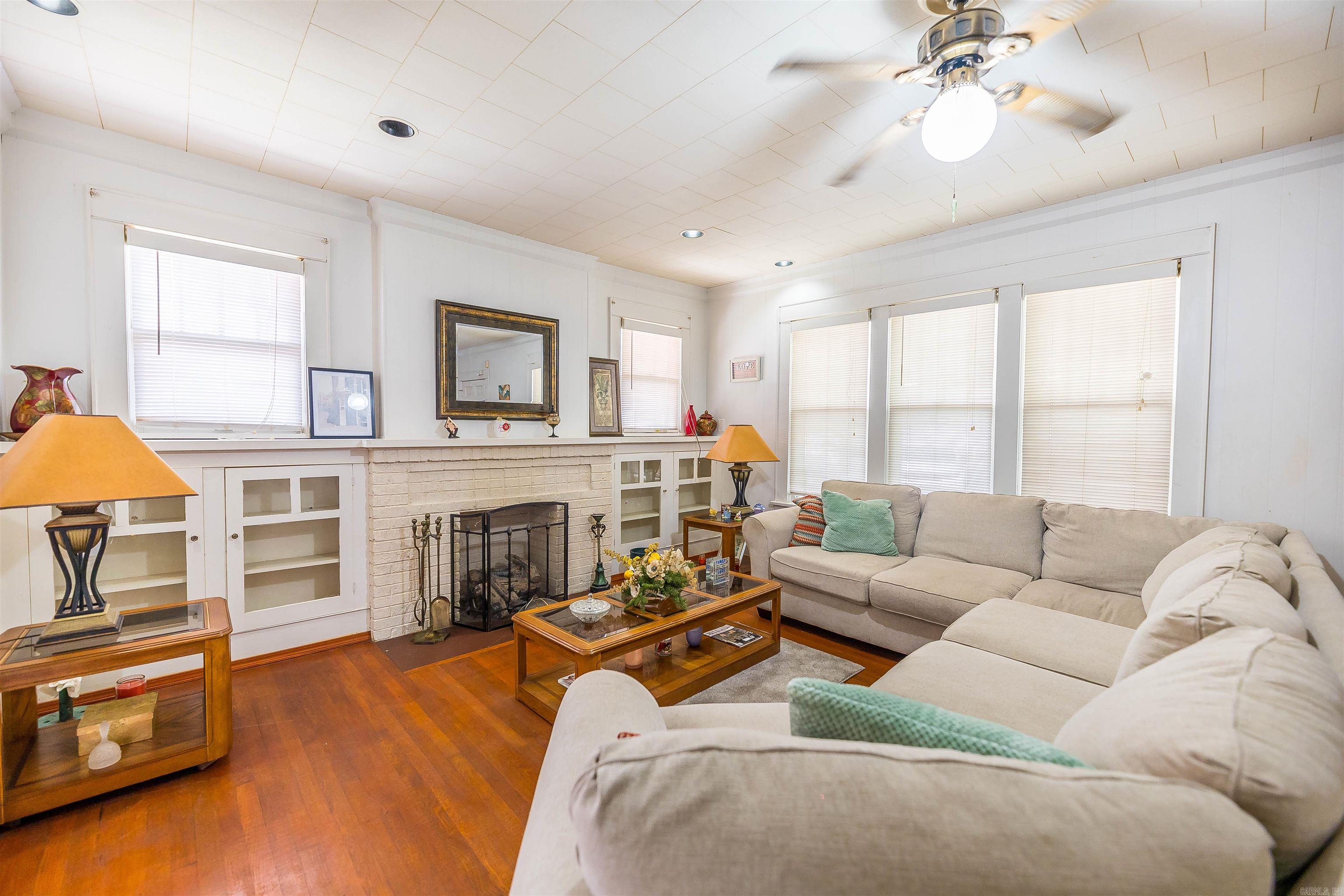 206 S Newton Avenue Property Photo 7