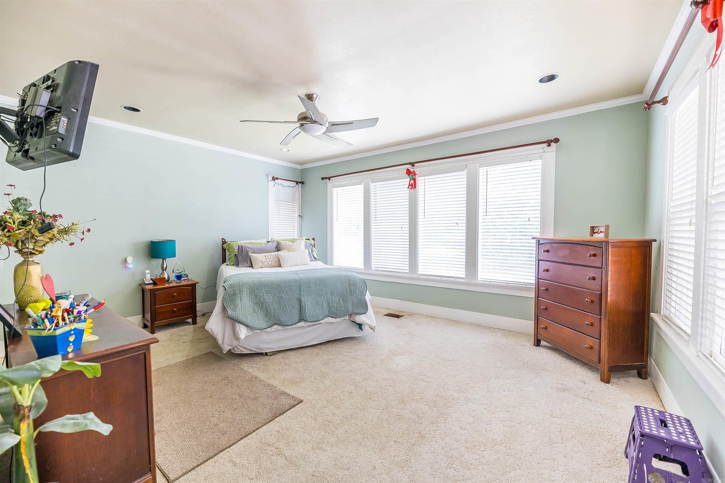 206 S Newton Avenue Property Photo 18