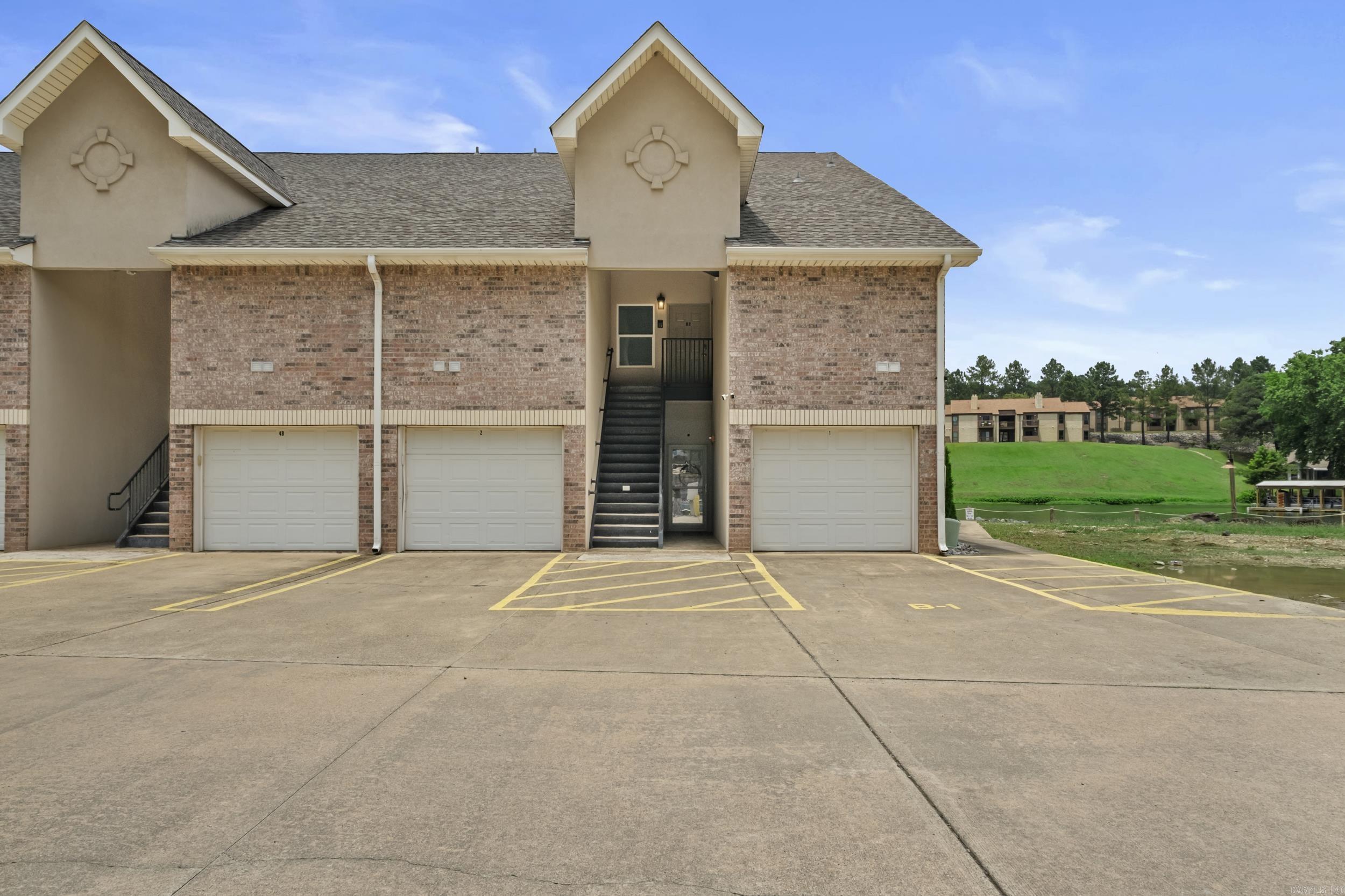 532 Grand Point Drive B2 Property Photo 1