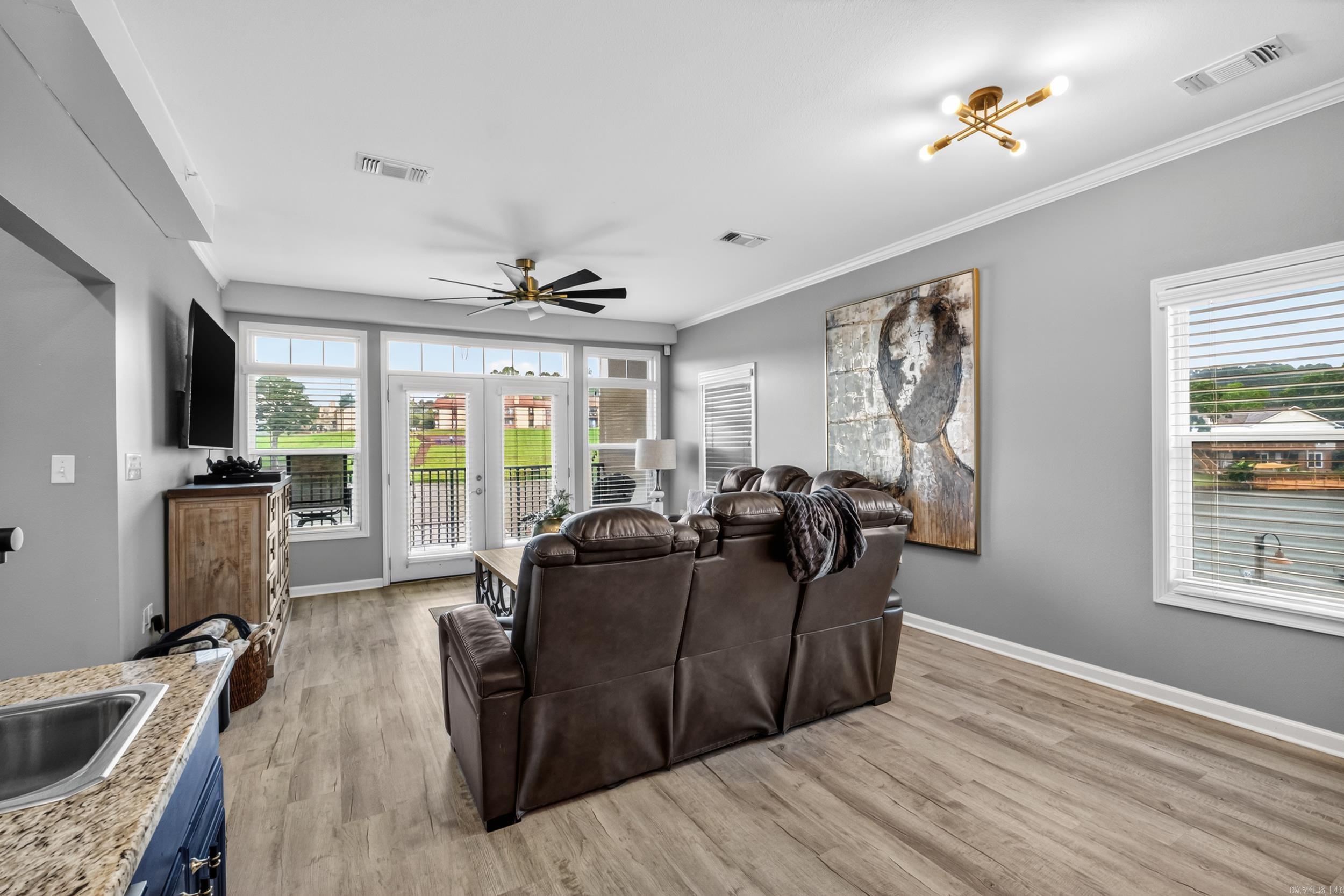 532 Grand Point Drive B2 Property Photo 8