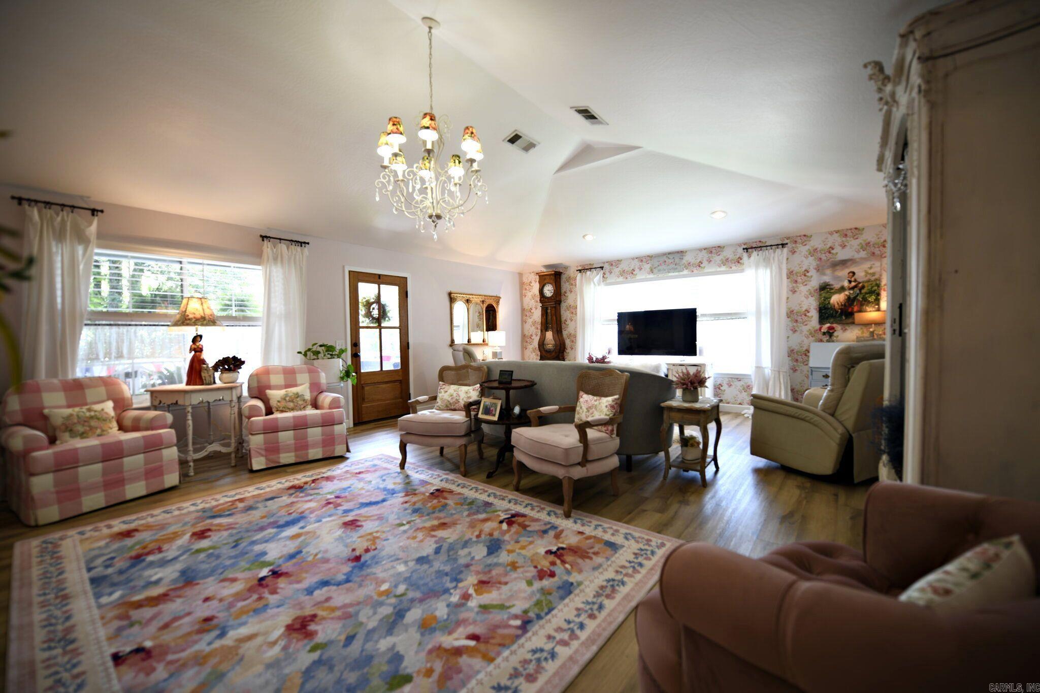 1206 Redbud Drive Property Photo 6
