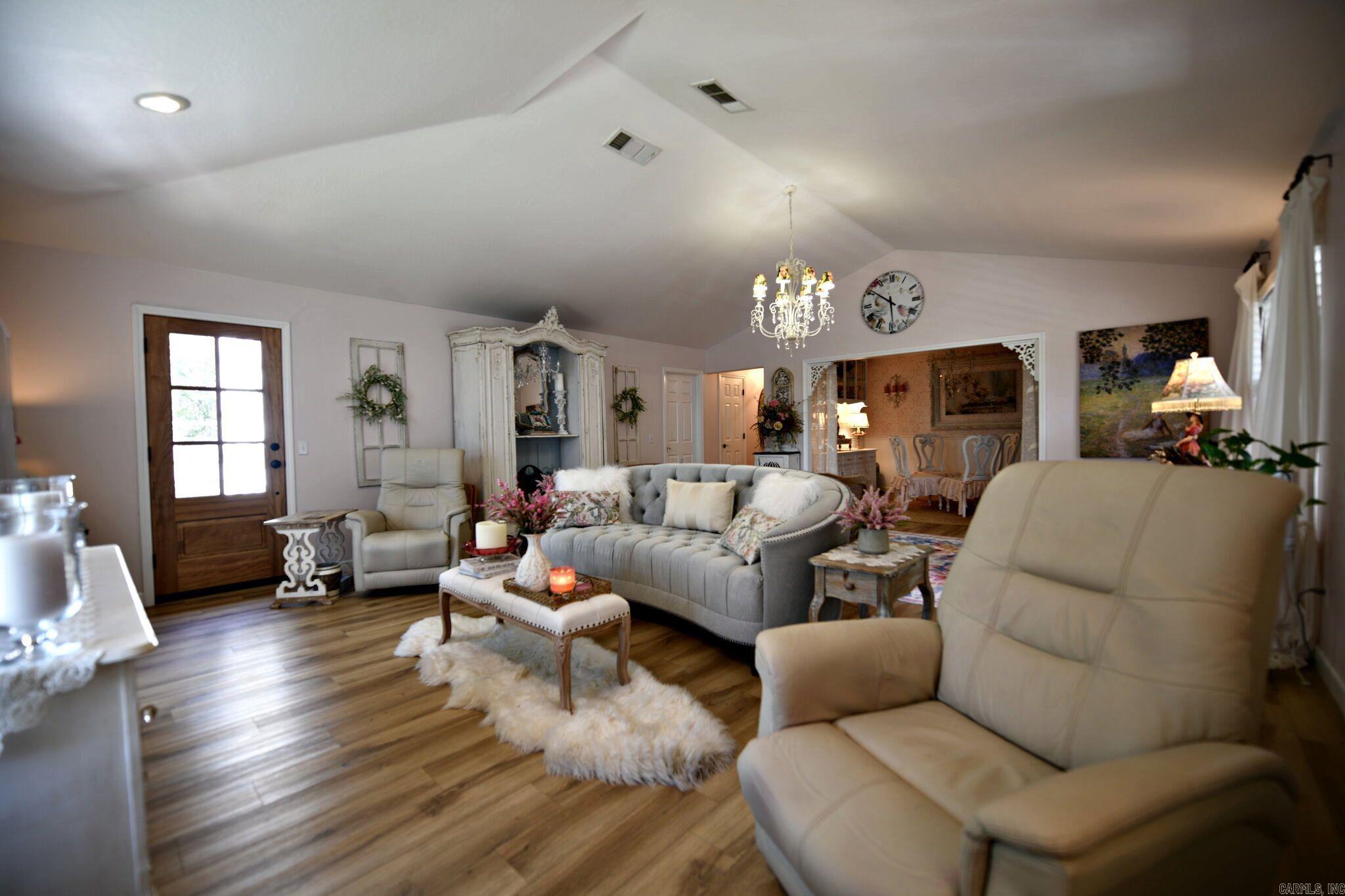 1206 Redbud Drive Property Photo 8
