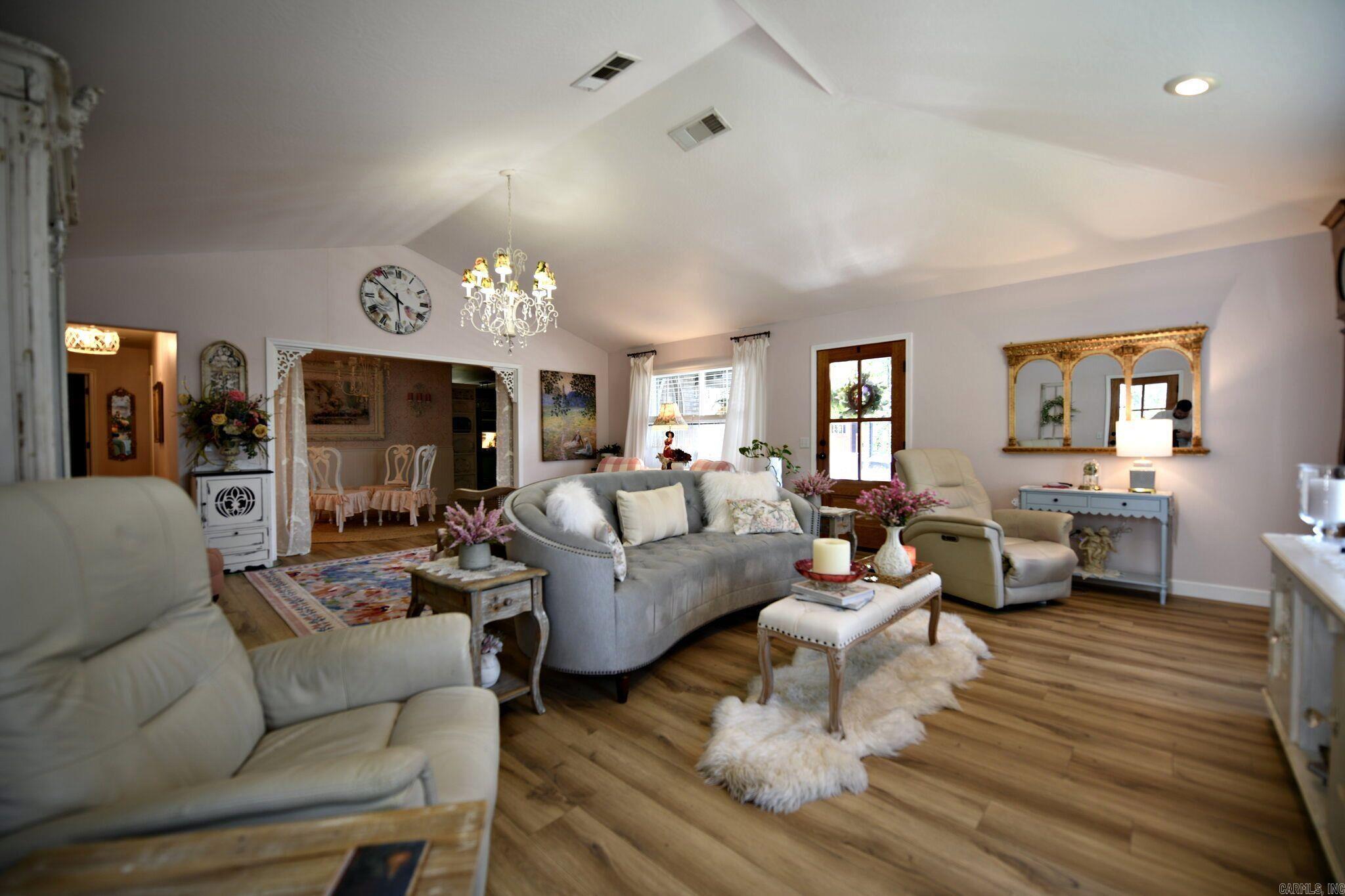 1206 Redbud Drive Property Photo 9