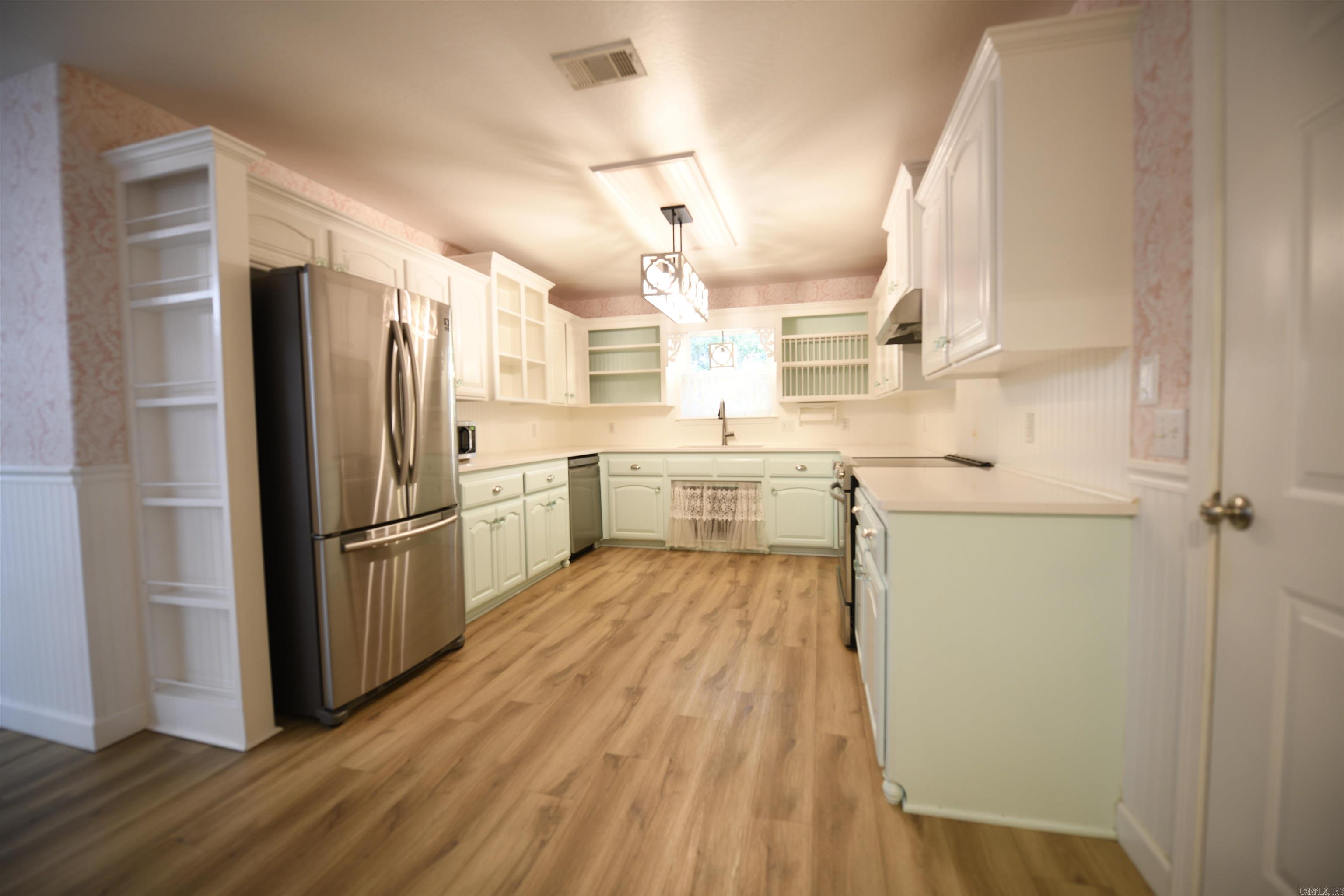 1206 Redbud Drive Property Photo 14