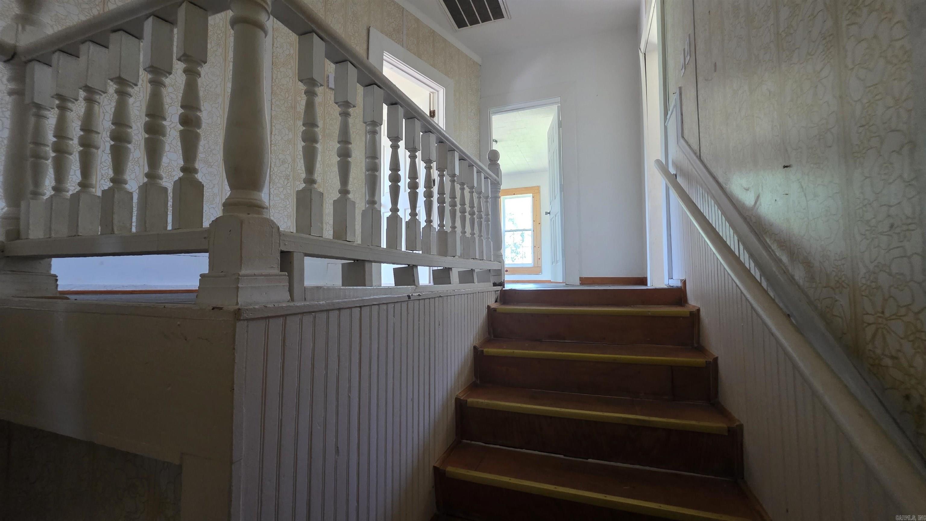 811 Wallace Property Photo 7