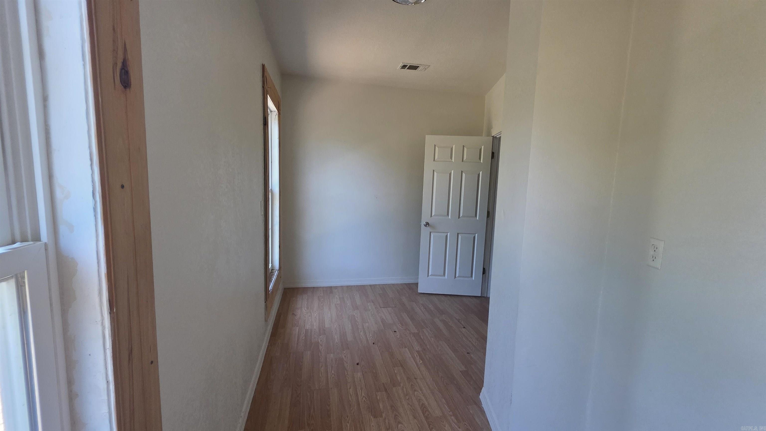 811 Wallace Property Photo 18