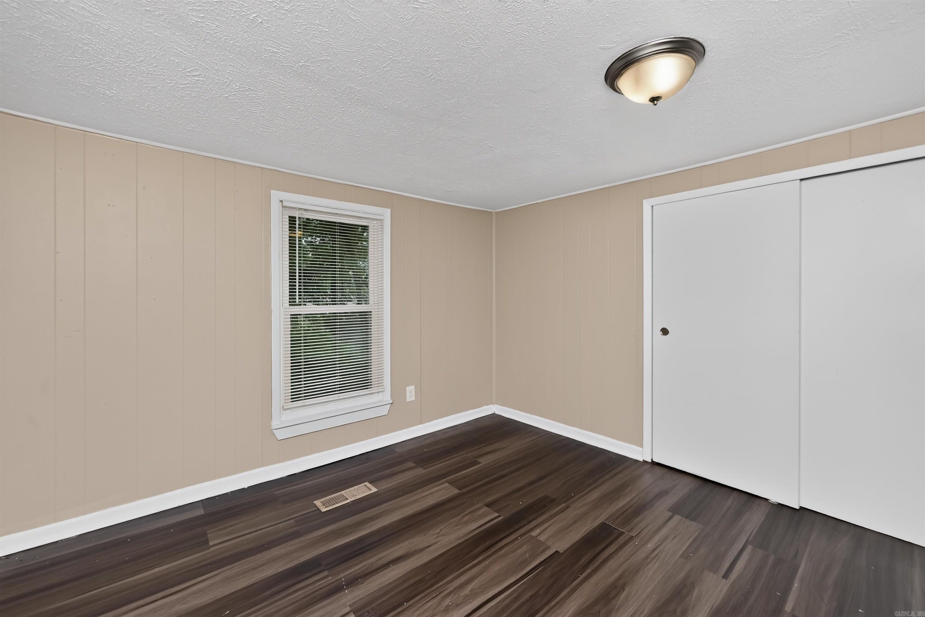 1718 Nichols Road Property Photo 15