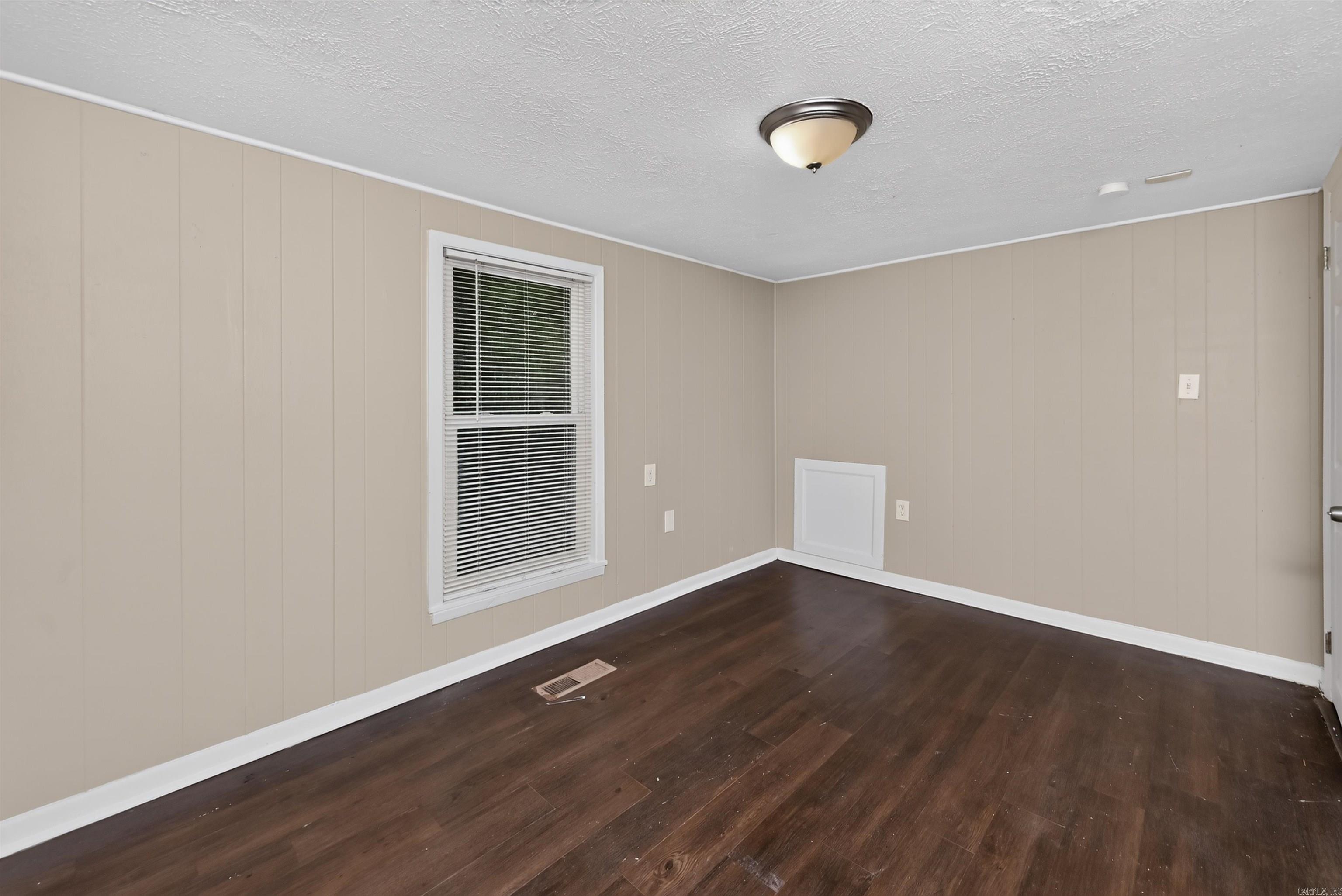 1718 Nichols Road Property Photo 23