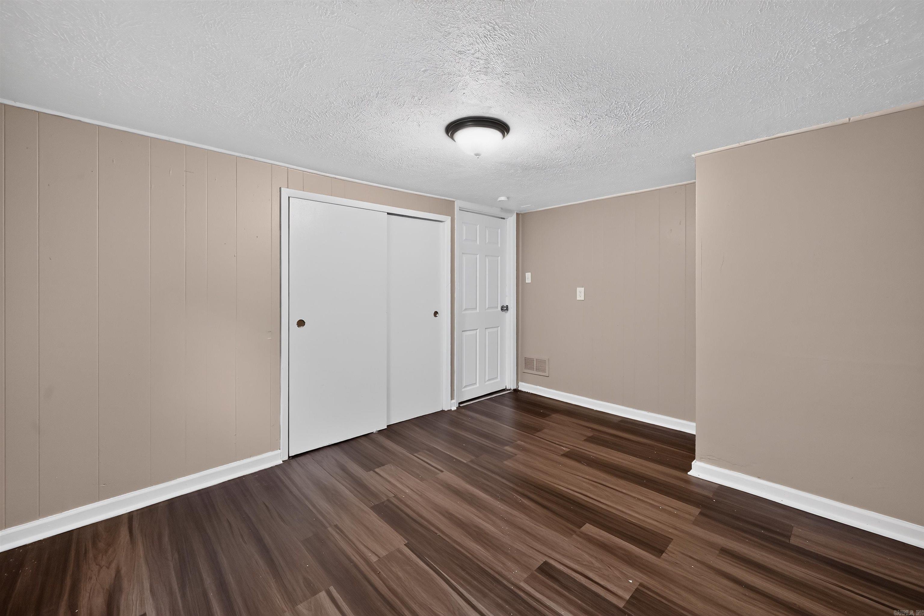 1718 Nichols Road Property Photo 28
