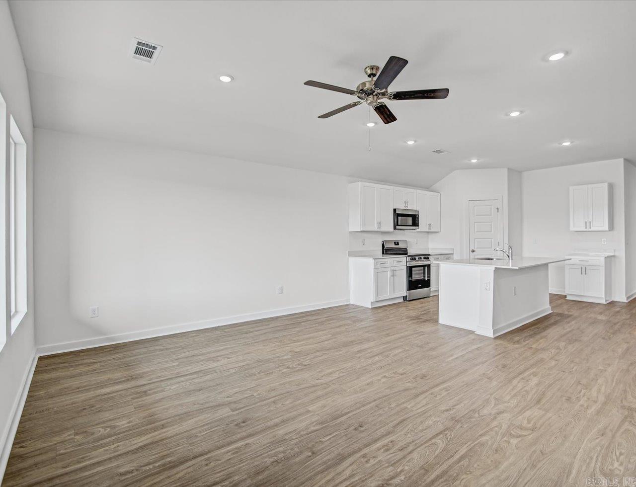 500 S Cherry Street Property Photo 12