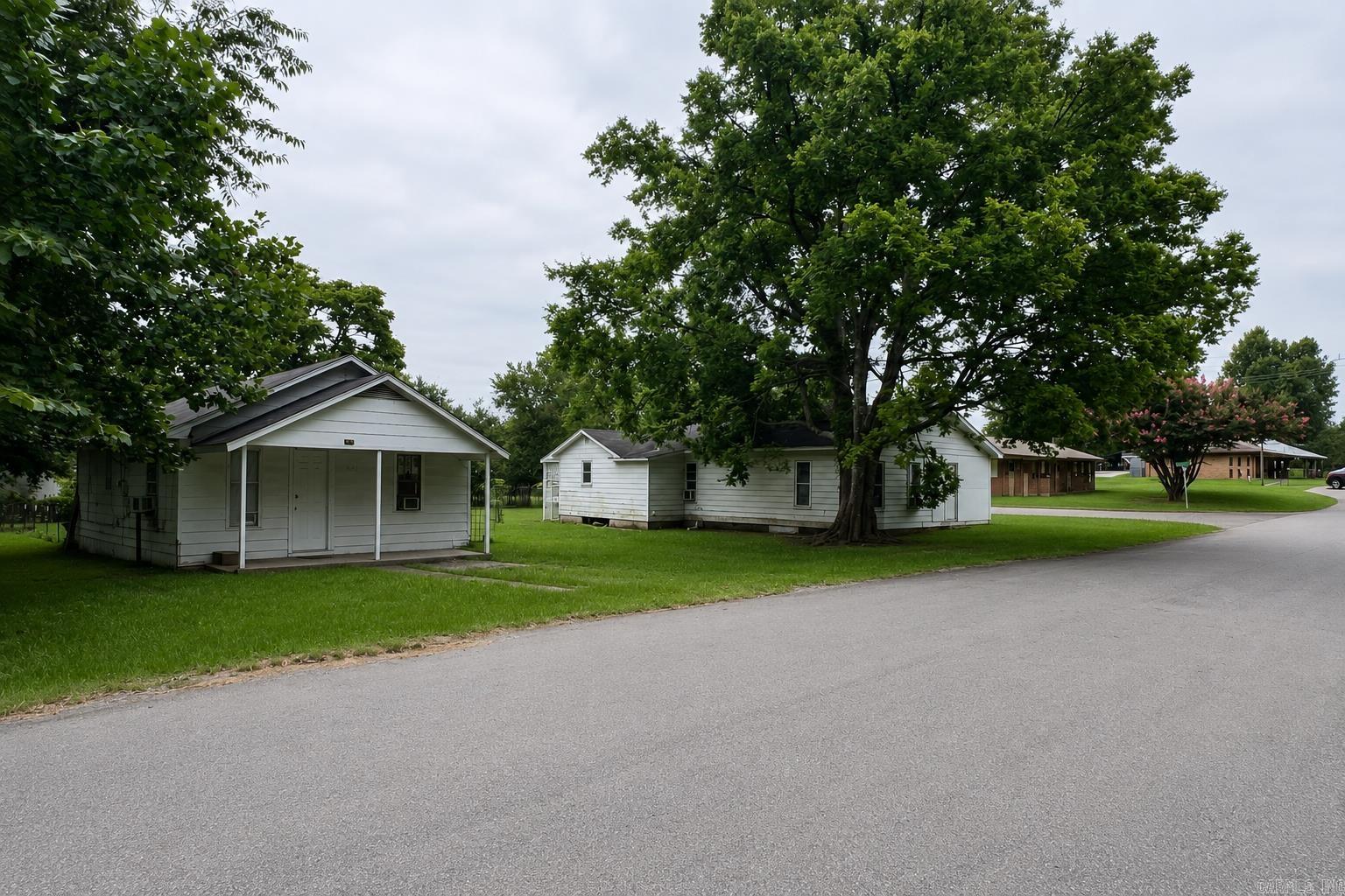 504 Roosevelt Street Property Photo 4