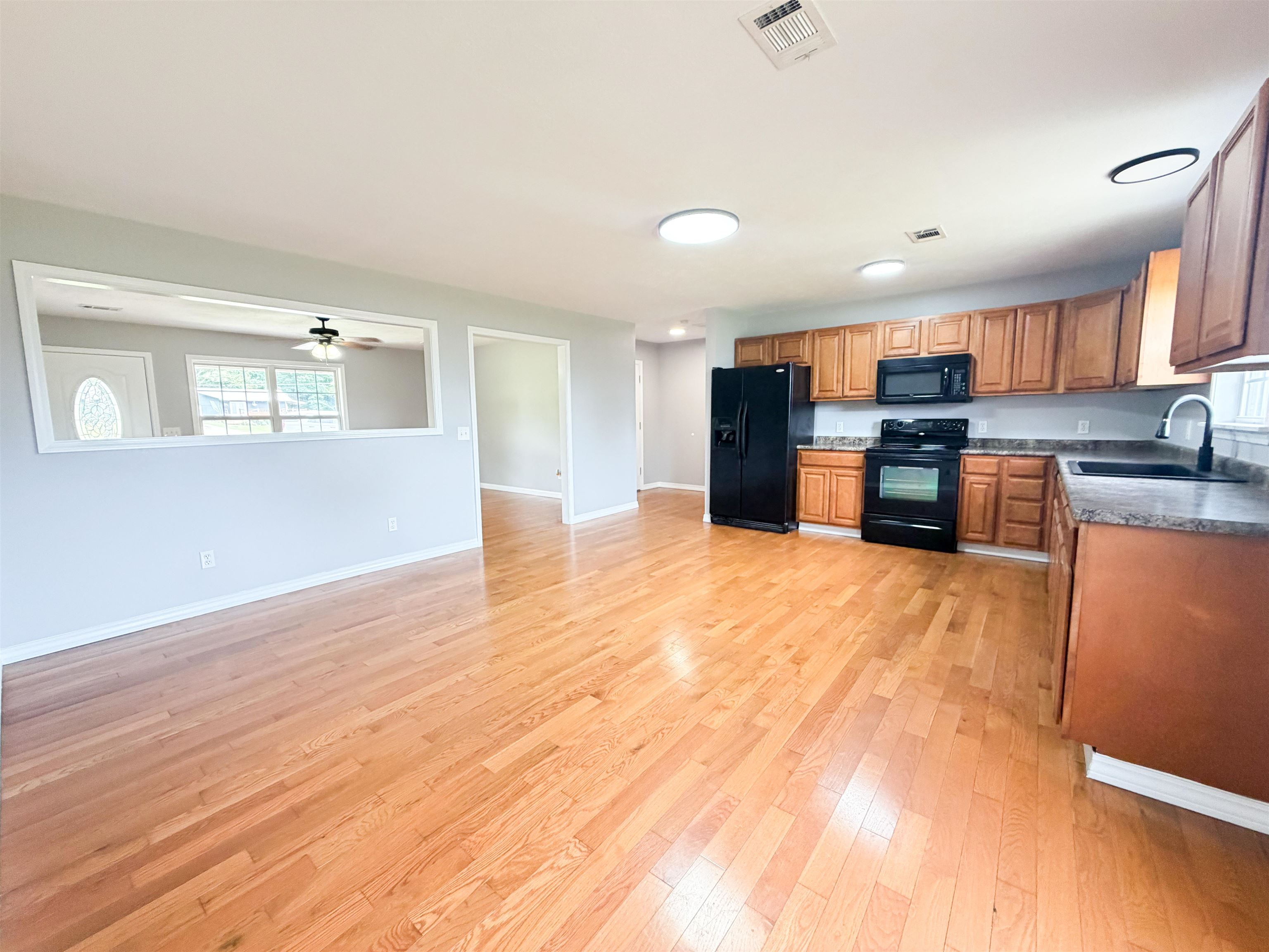 95 Deerfield Drive Property Photo 6
