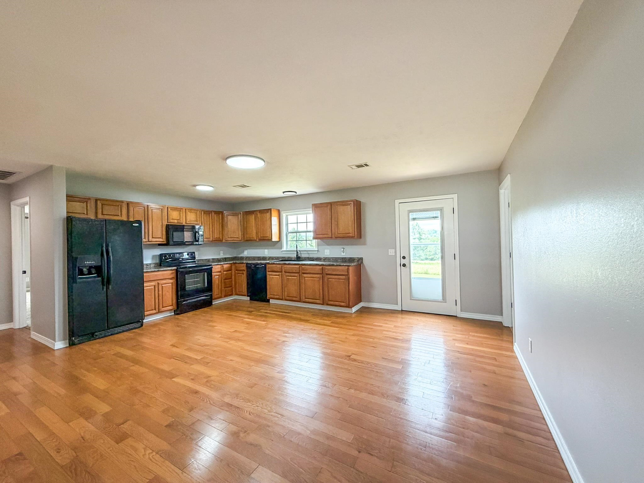 95 Deerfield Drive Property Photo 7
