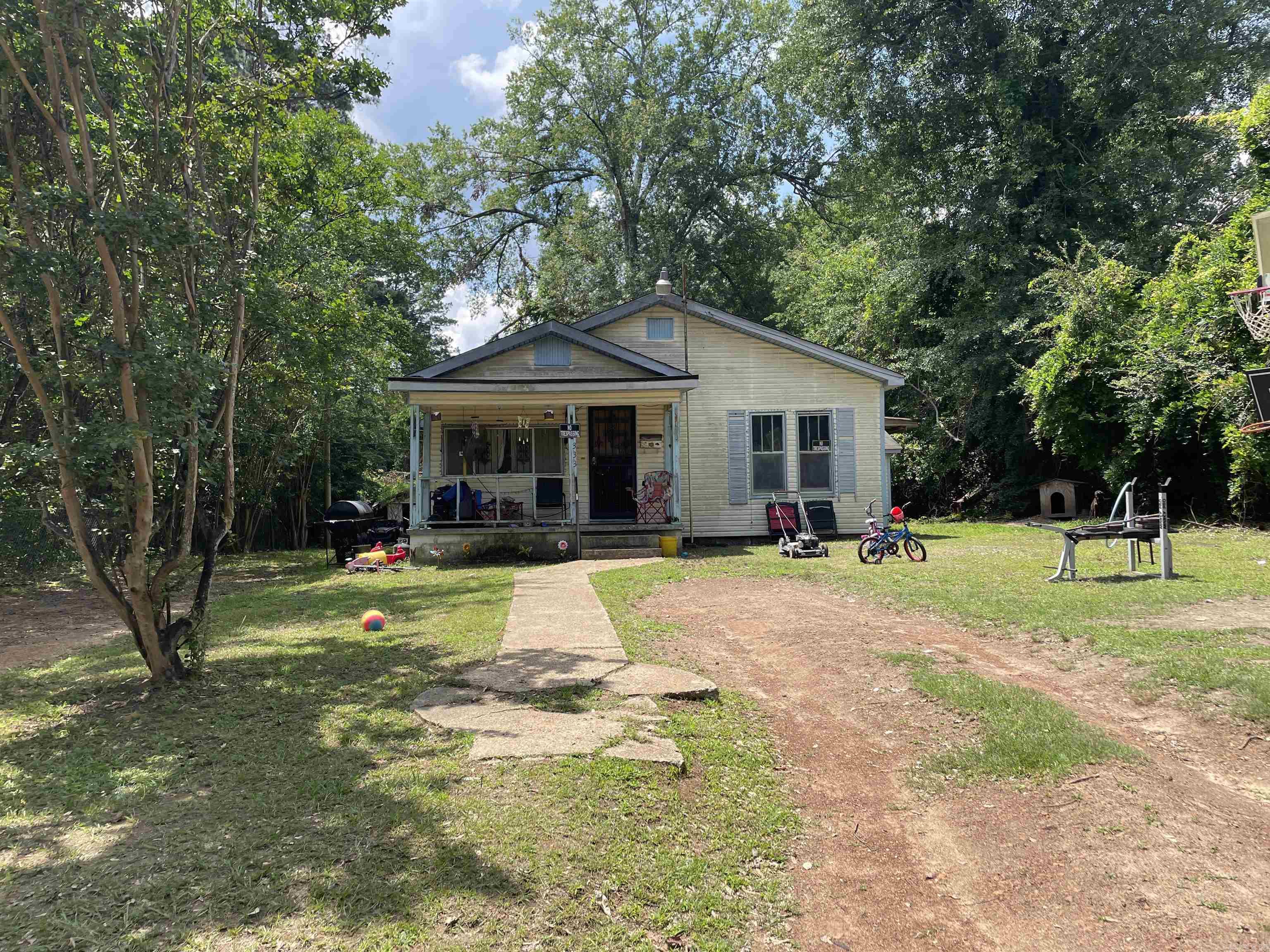 333 Fairview Road Property Photo 1