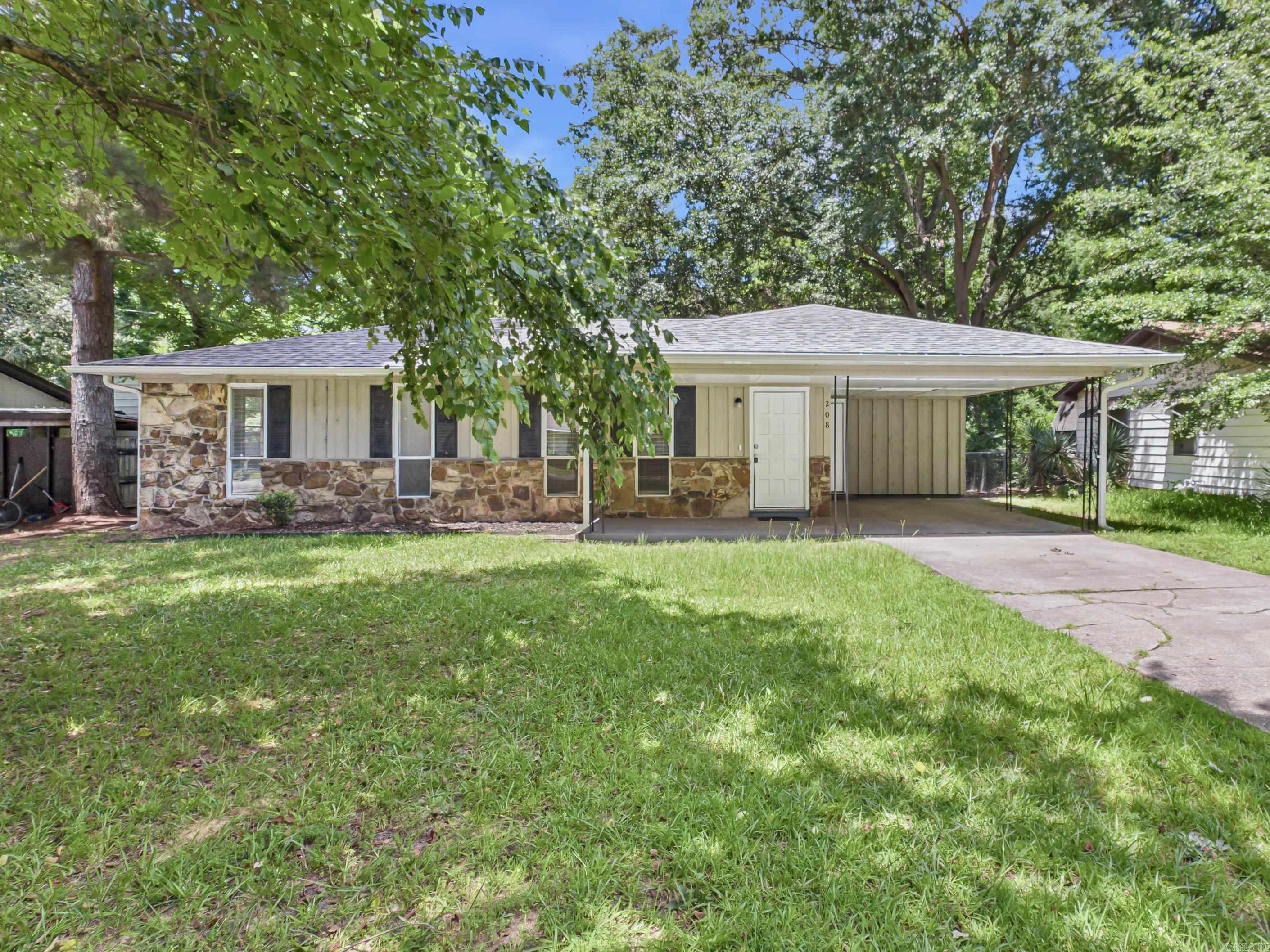 208 Raney Place Property Photo 1