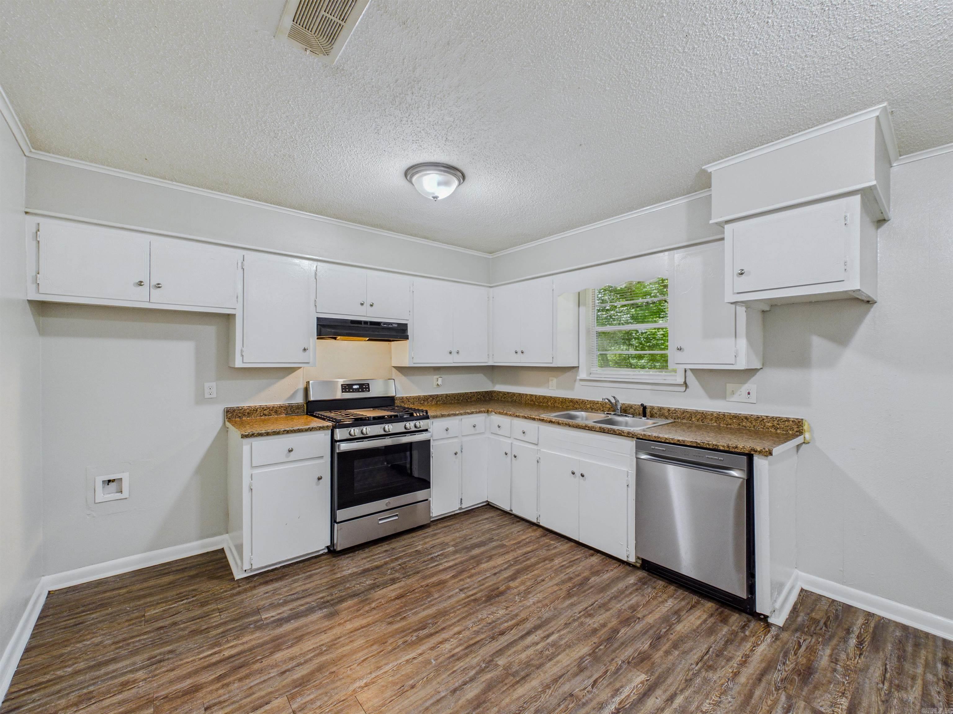 208 Raney Place Property Photo 8