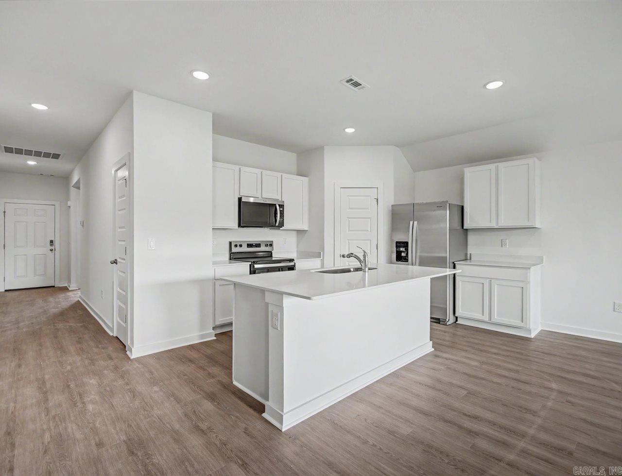506 S Cherry Street Property Photo 3