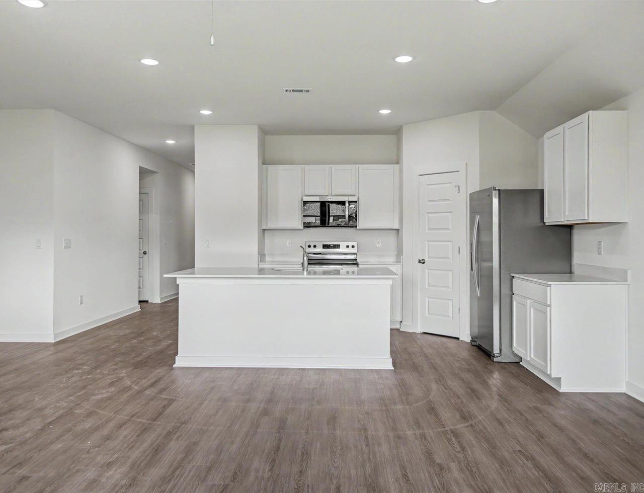 506 S Cherry Street Property Photo 4