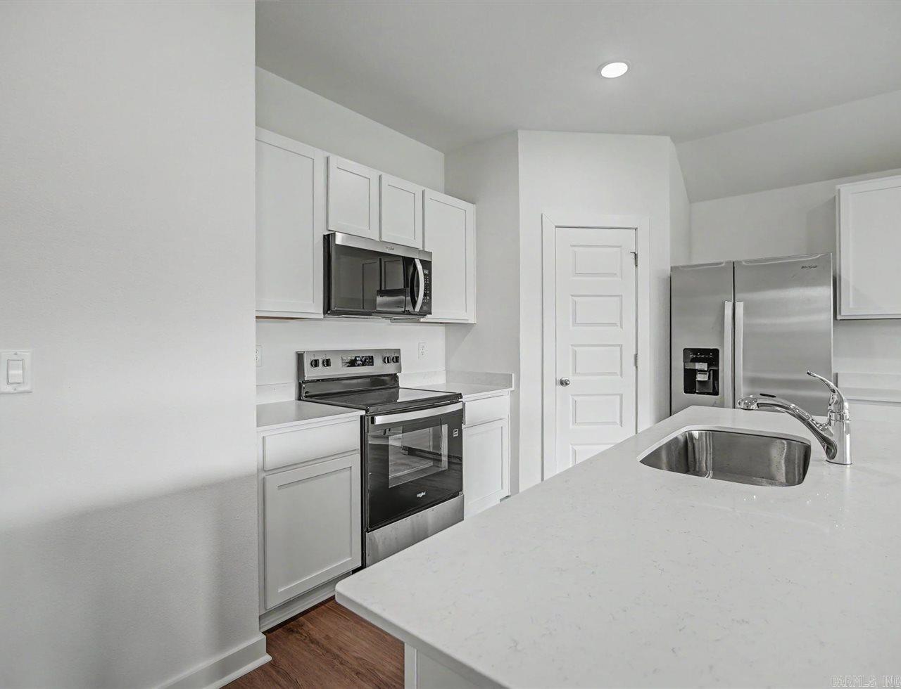 506 S Cherry Street Property Photo 6