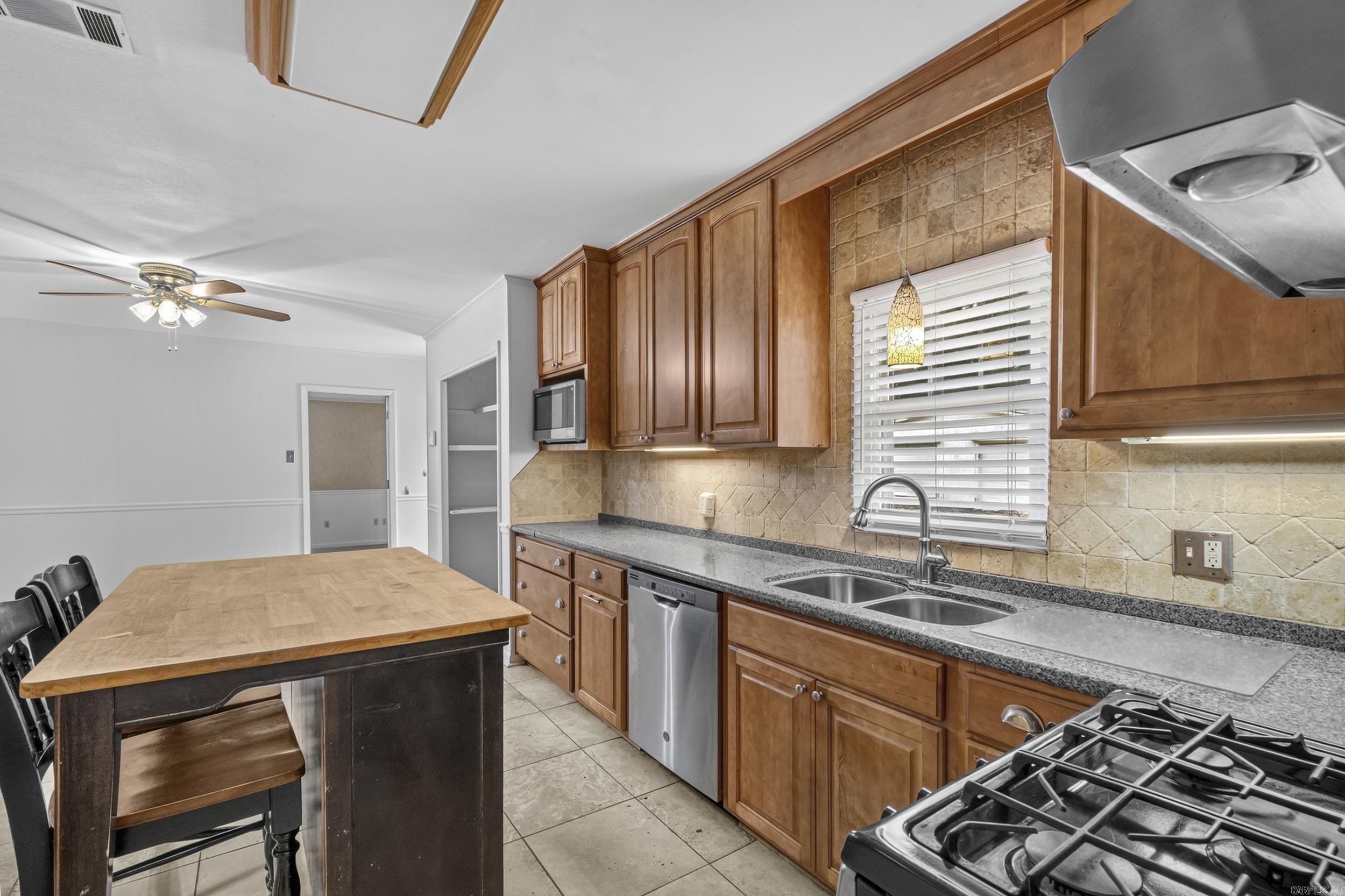 5400 B Street Property Photo 12