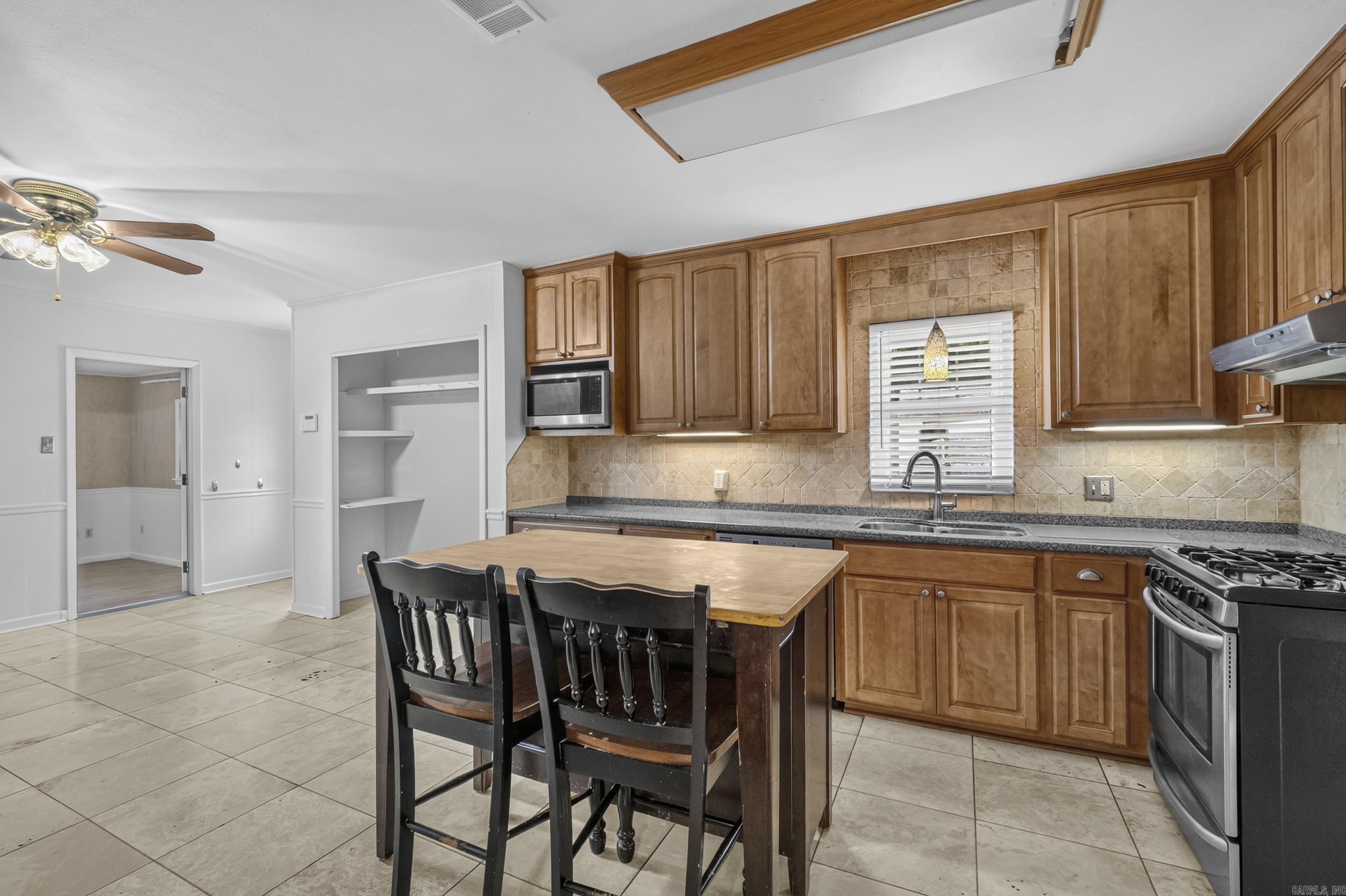5400 B Street Property Photo 13