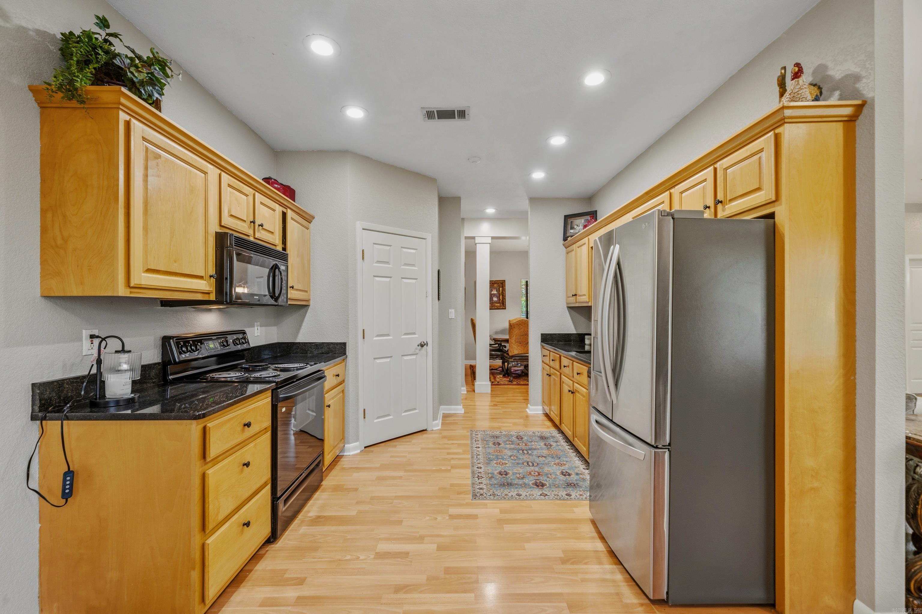 108 Parkview Street Property Photo 7