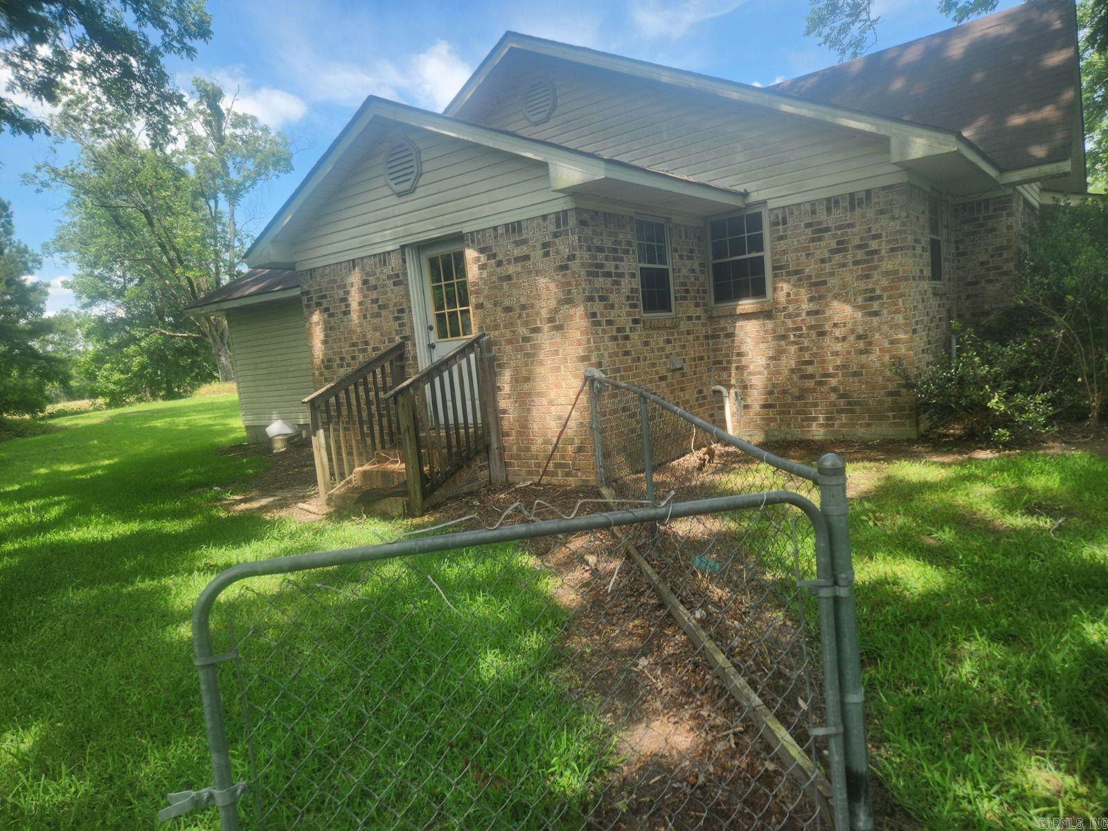 1814 E State Line Road