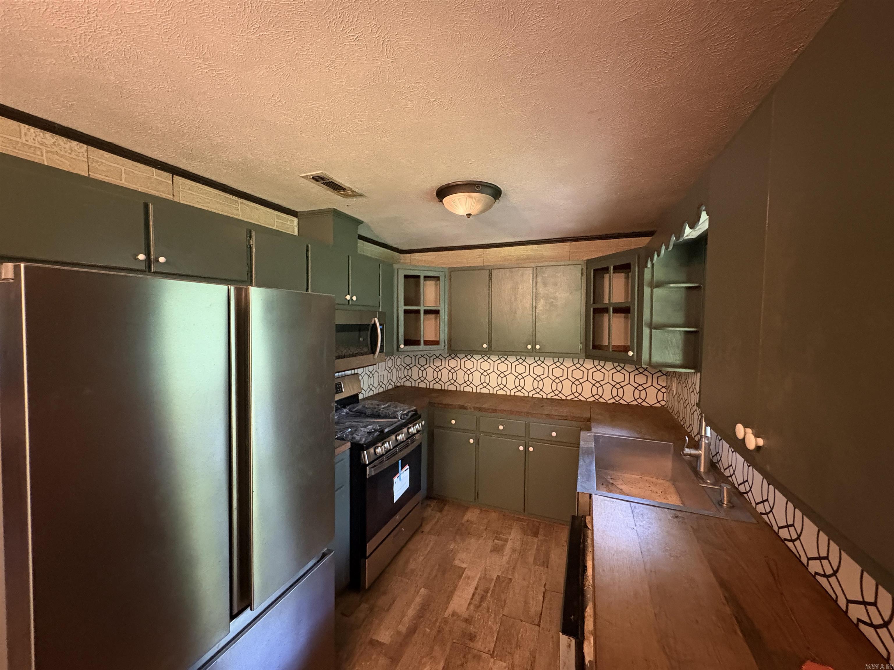 5085 367 Highway N. Property Photo 5