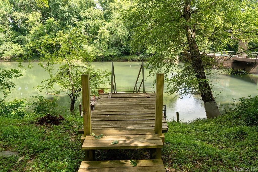 10 Raintree Valley Drive Property Photo 2