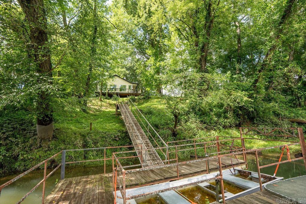 10 Raintree Valley Drive Property Photo 9