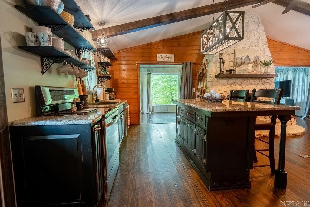 10 Raintree Valley Drive Property Photo 14