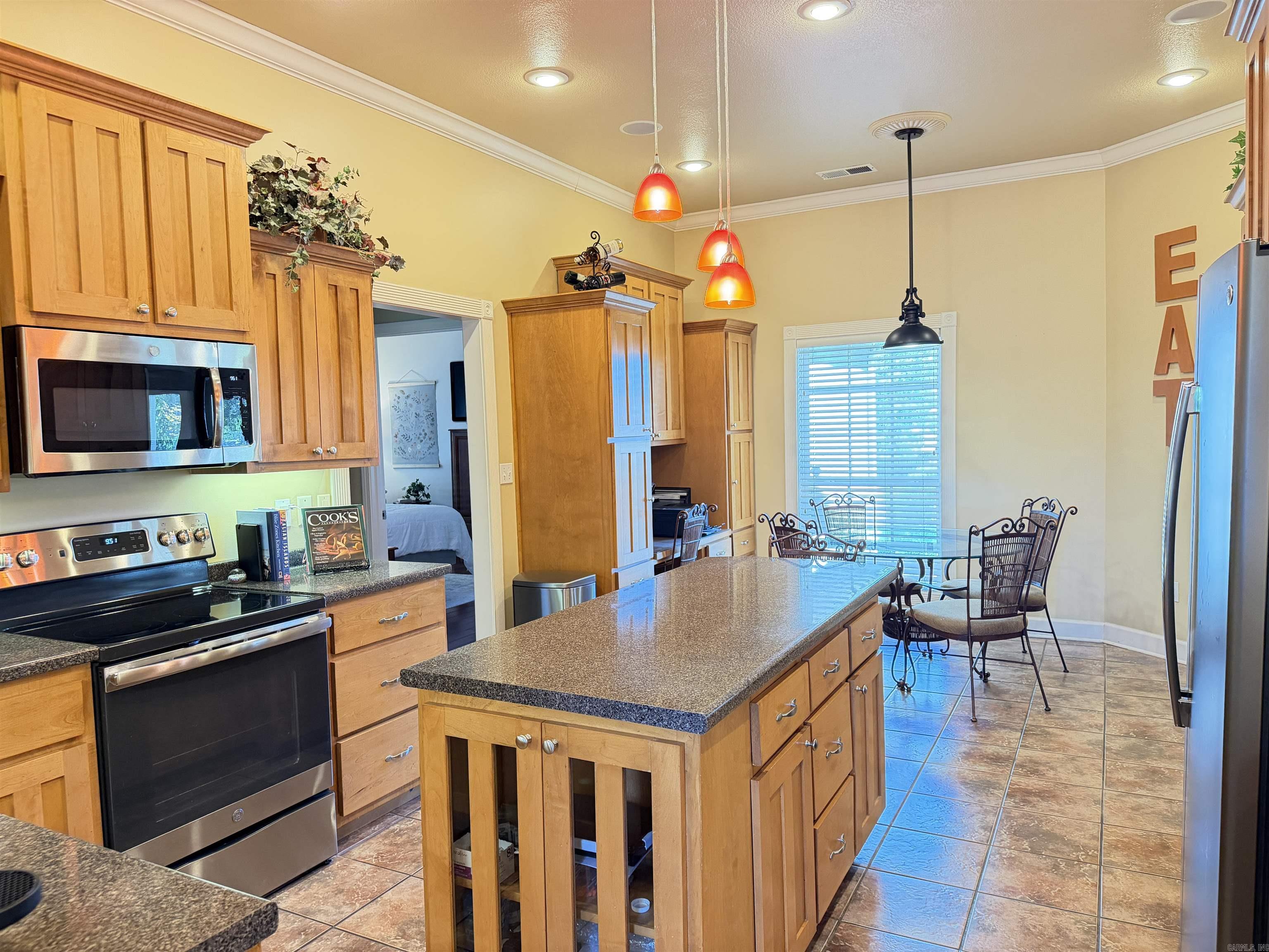 3 Victor Drive Property Photo 11