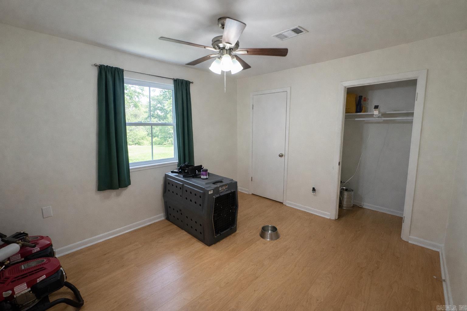 301 E 19th Street Property Photo 11