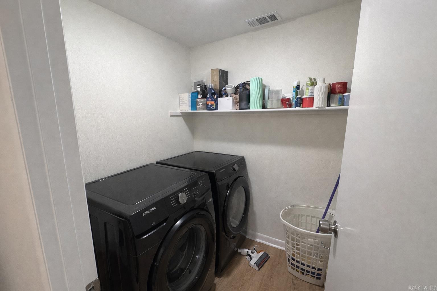 301 E 19th Street Property Photo 12