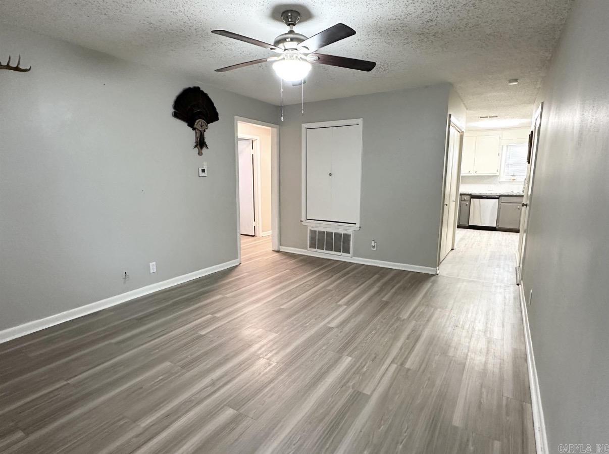 202 Whitefield Dr. Property Photo 2