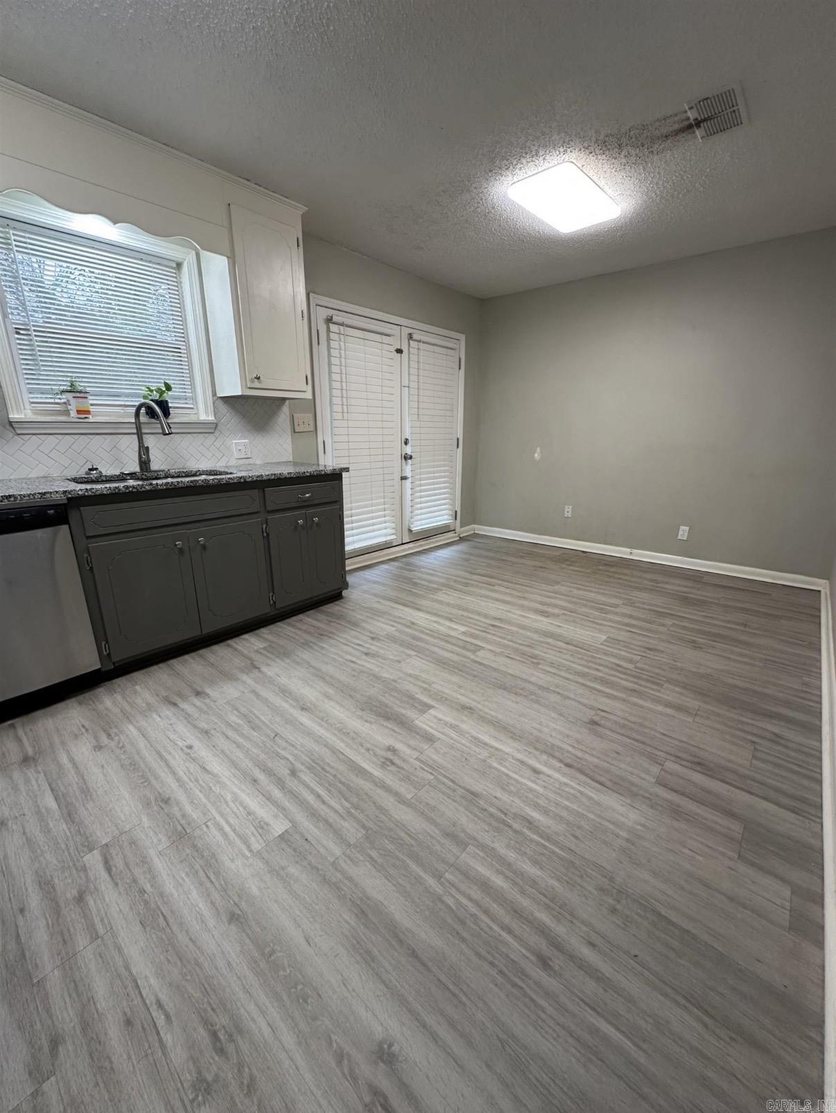 202 Whitefield Dr. Property Photo 5