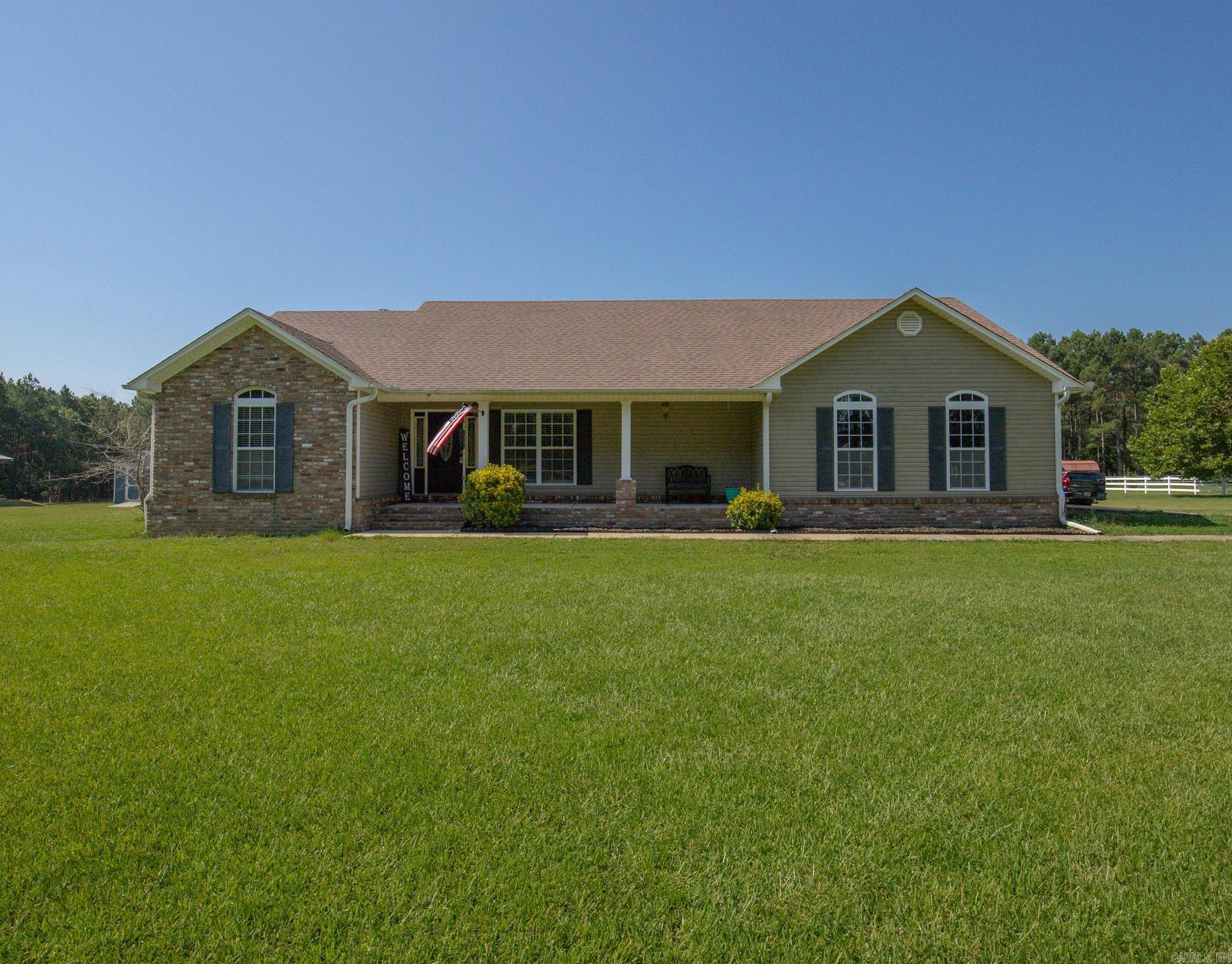 215 County Rd 7488 Property Photo 29