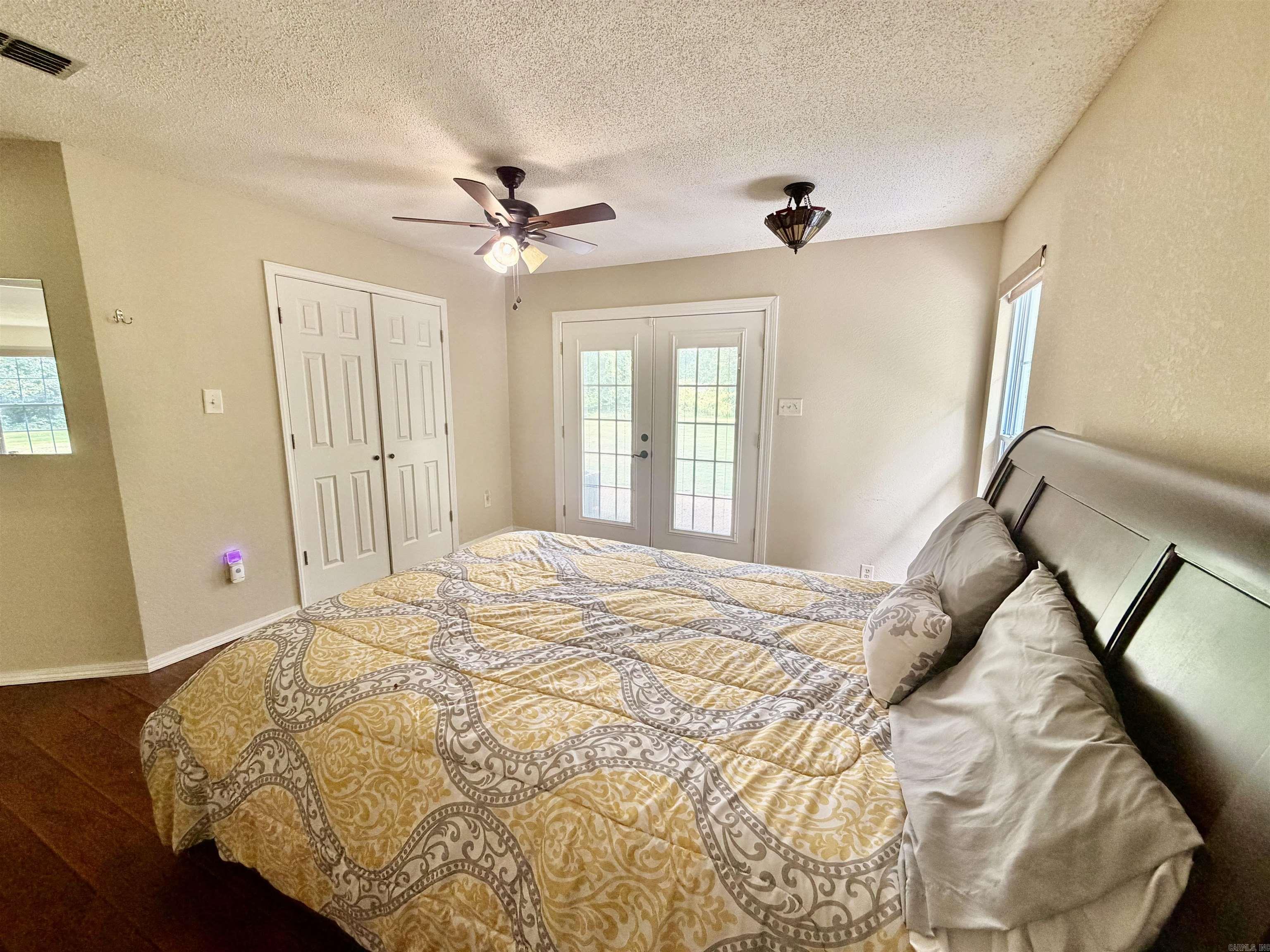 1407 S Trotter Property Photo 33