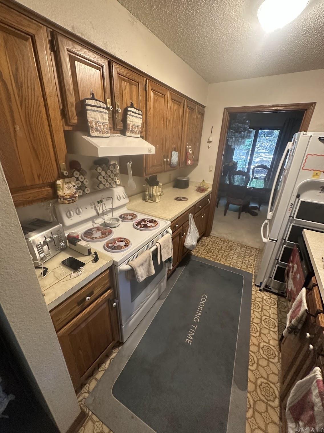 6 La Estrada Lane Property Photo 5