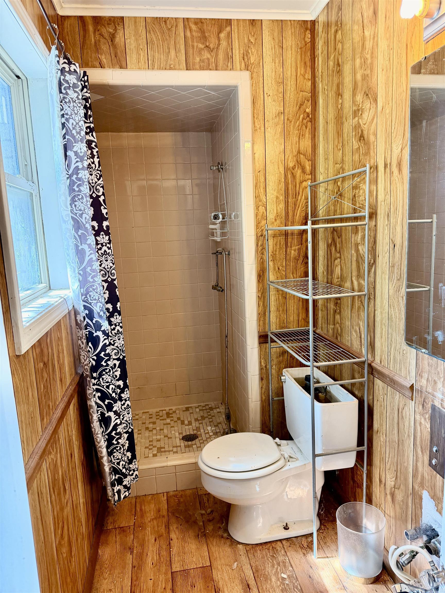 325 S Crestview Property Photo 22