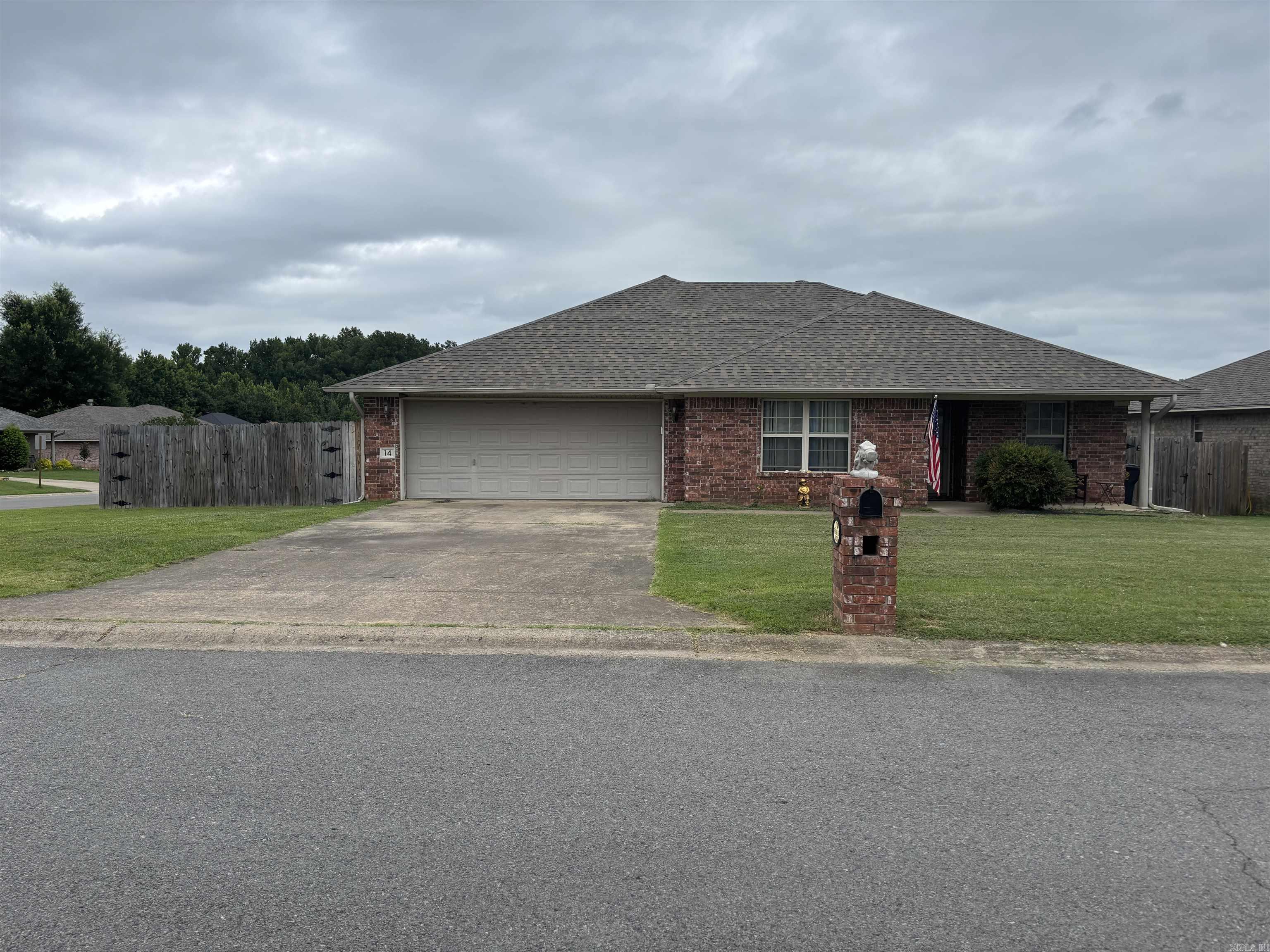 14 Windsor Park Drive Property Photo 1