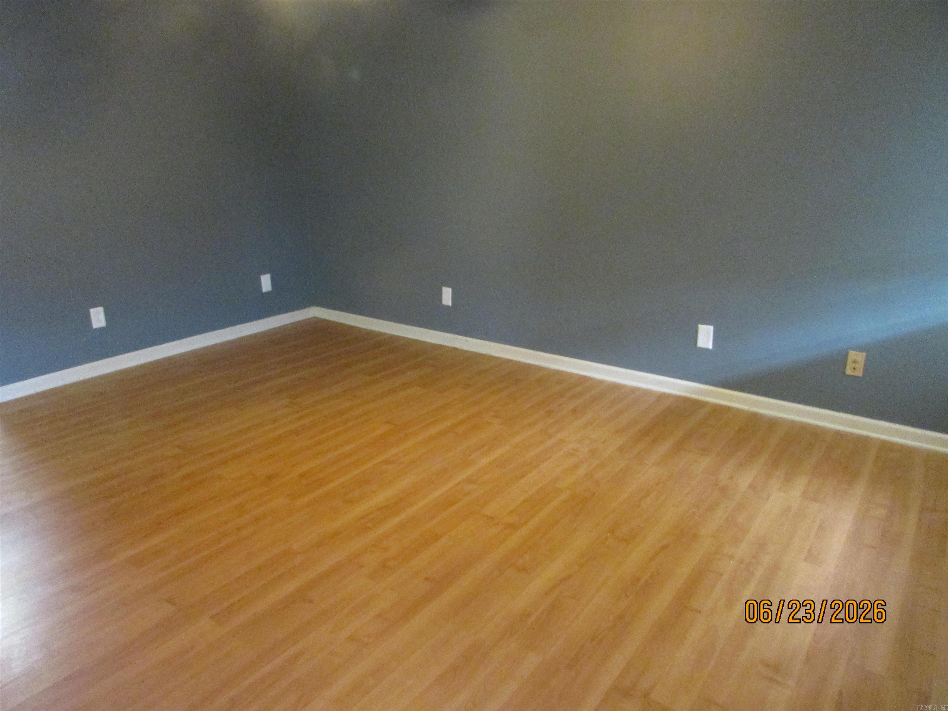 406 N Cherry Property Photo 5