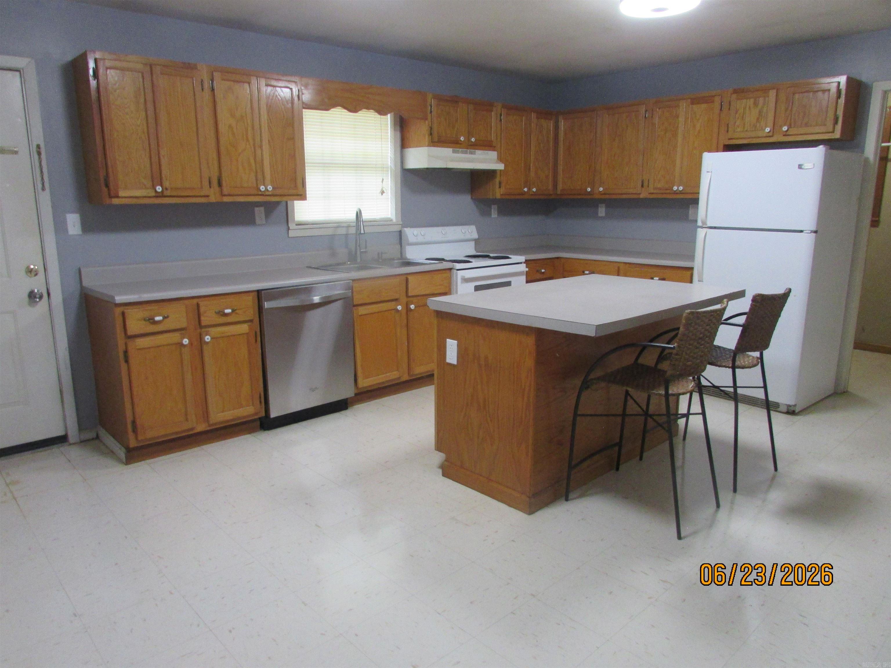 406 N Cherry Property Photo 6
