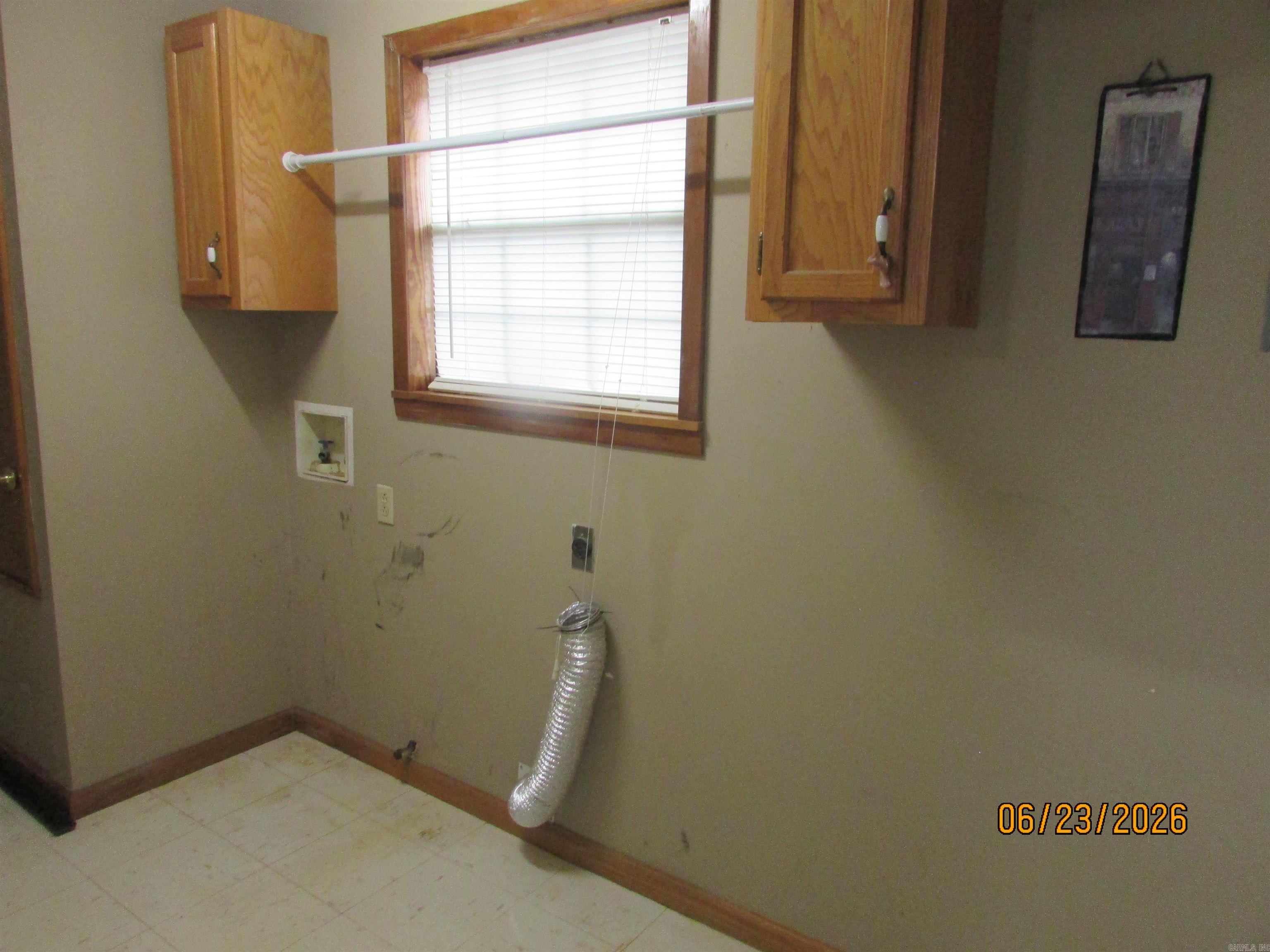 406 N Cherry Property Photo 8