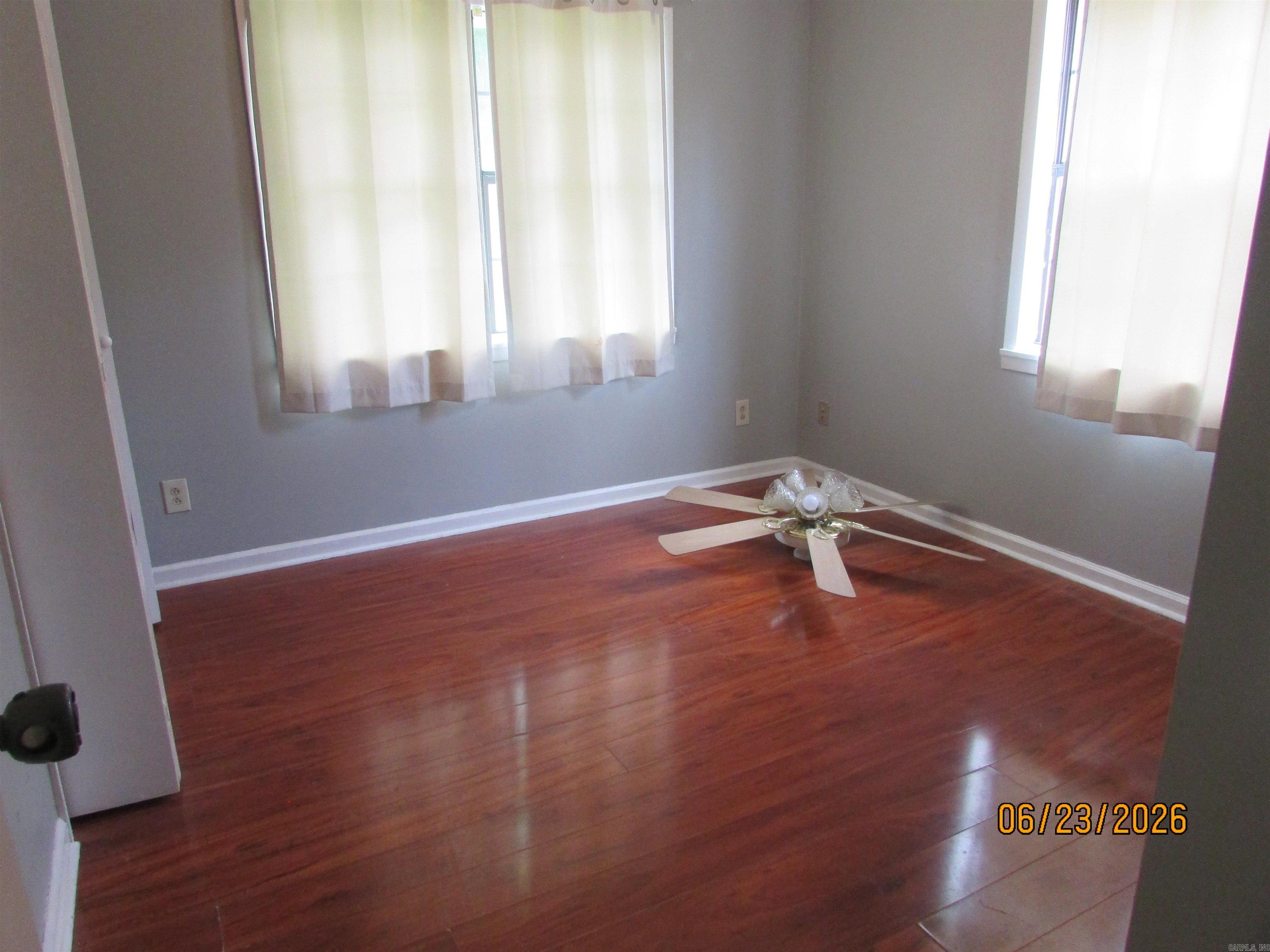 406 N Cherry Property Photo 12
