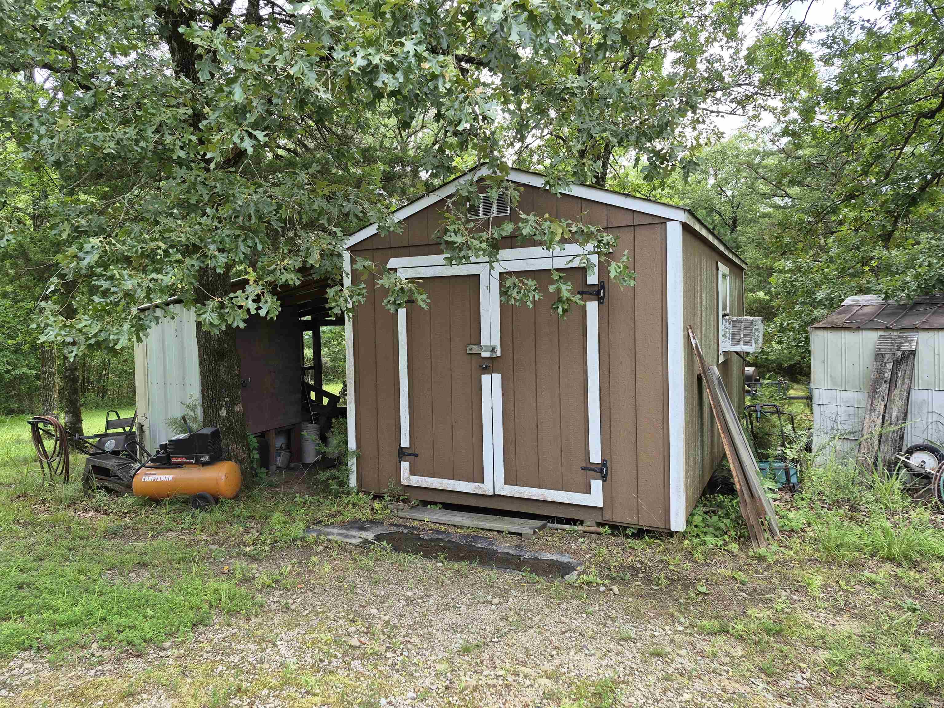 4051 Amity Road Property Photo 7